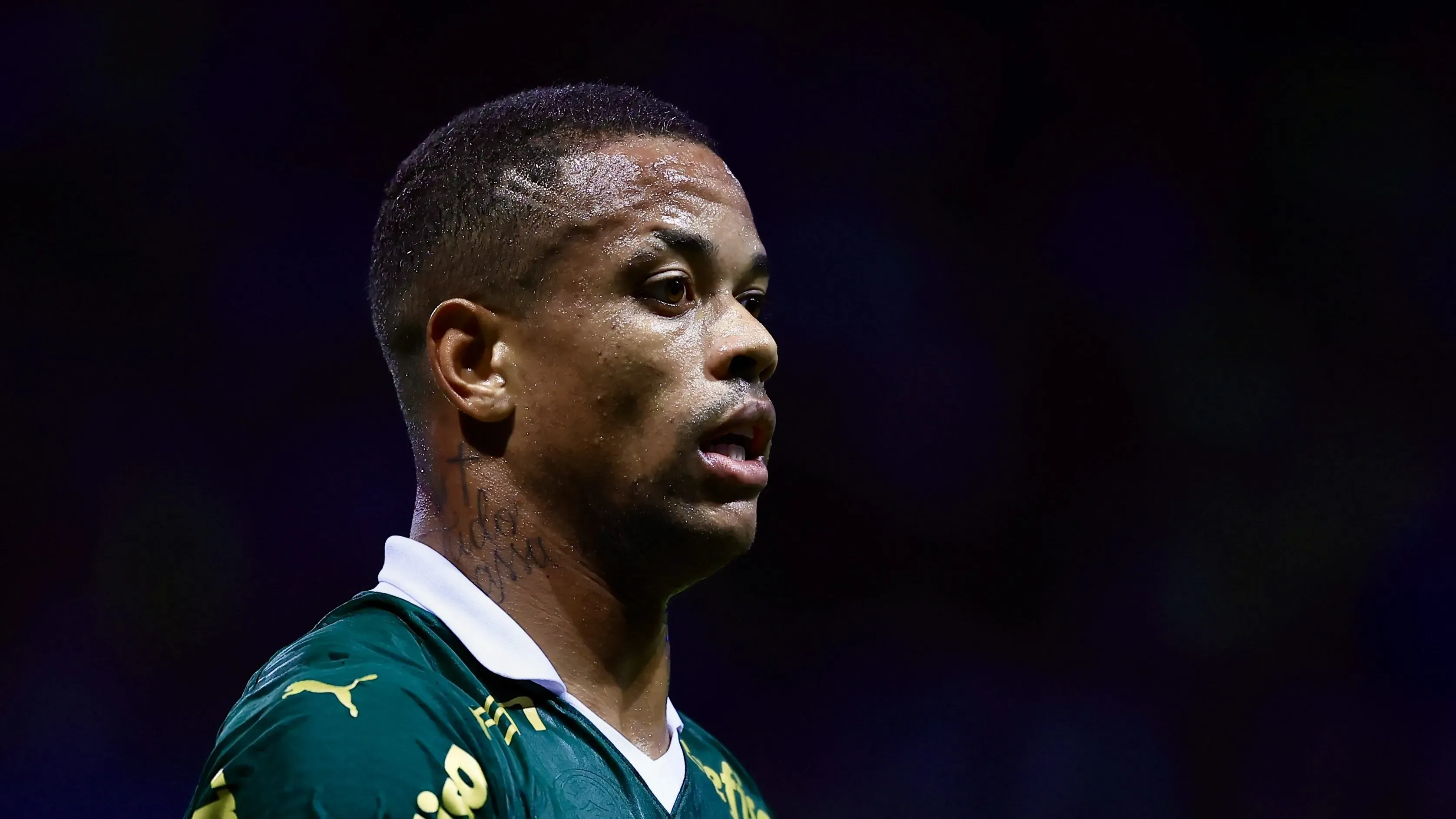 Foto: Marcello Zambrana/AGIF – Lateral está em barca de saídas do Palestra.