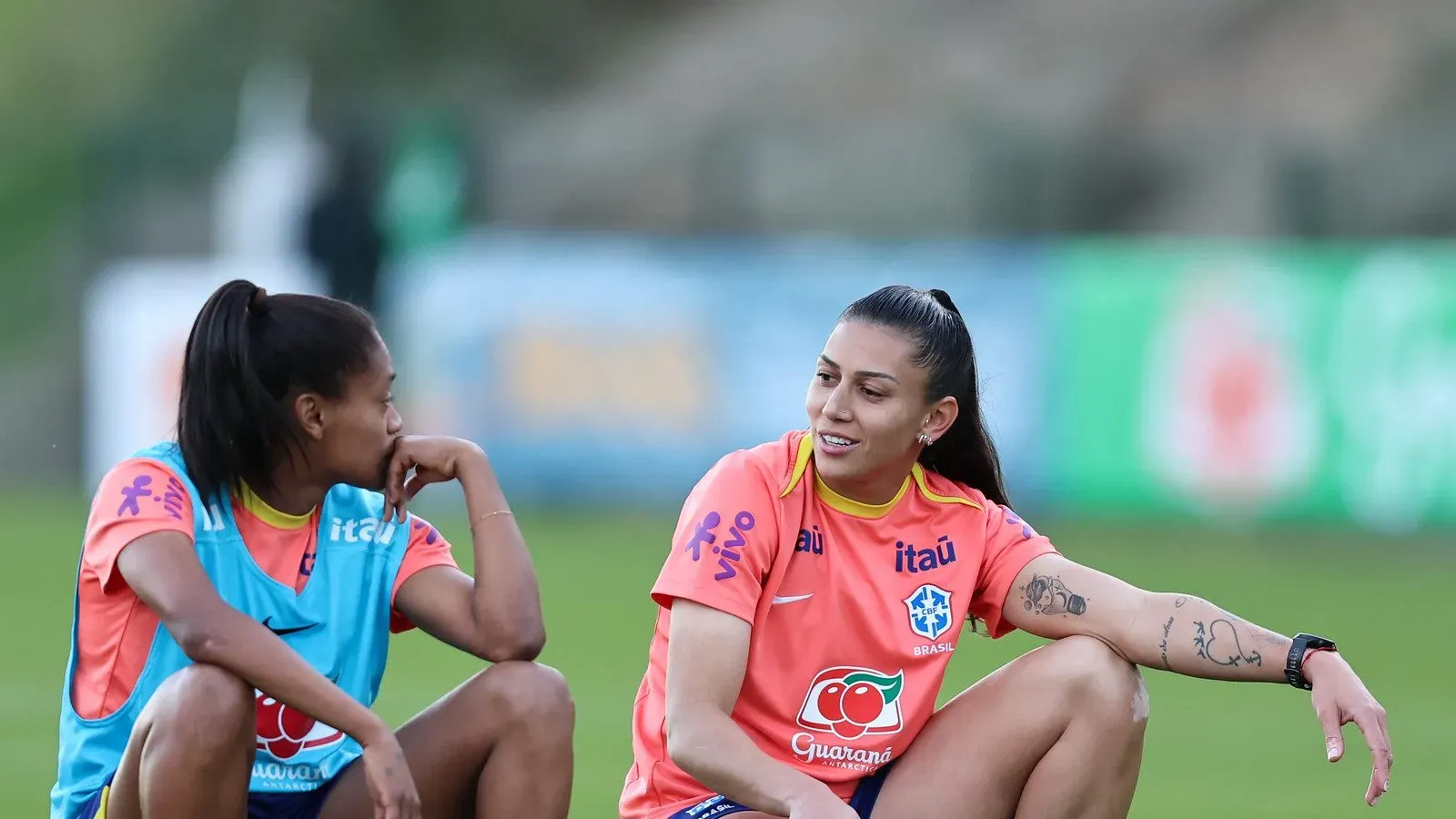 Jogadoras da Seleção Feminina Brasileira em treinamento na Espanha