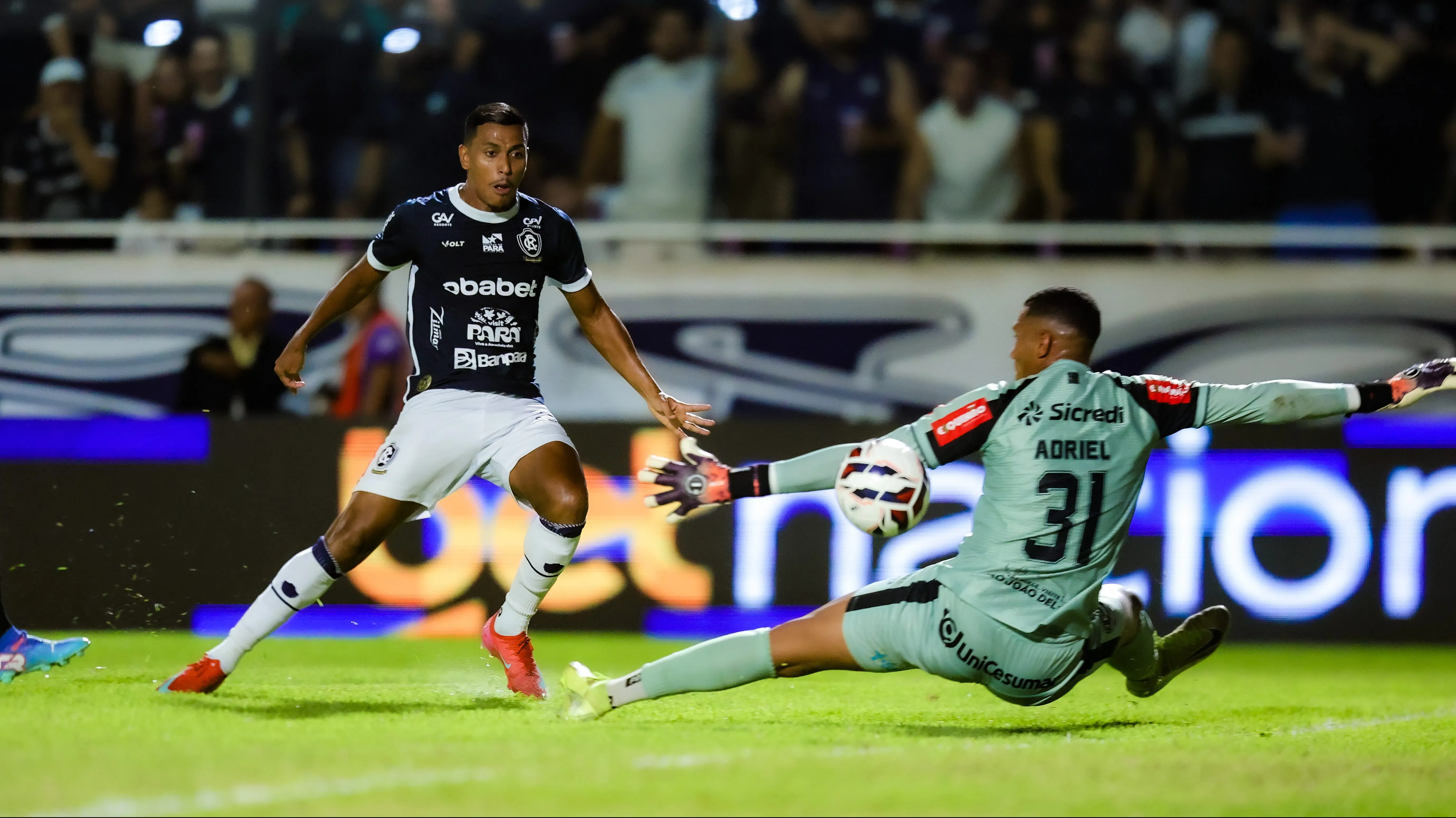 Pedro Rocha tem 23 participações em gols na temporada - Foto: Fernando Torres/AGIF.