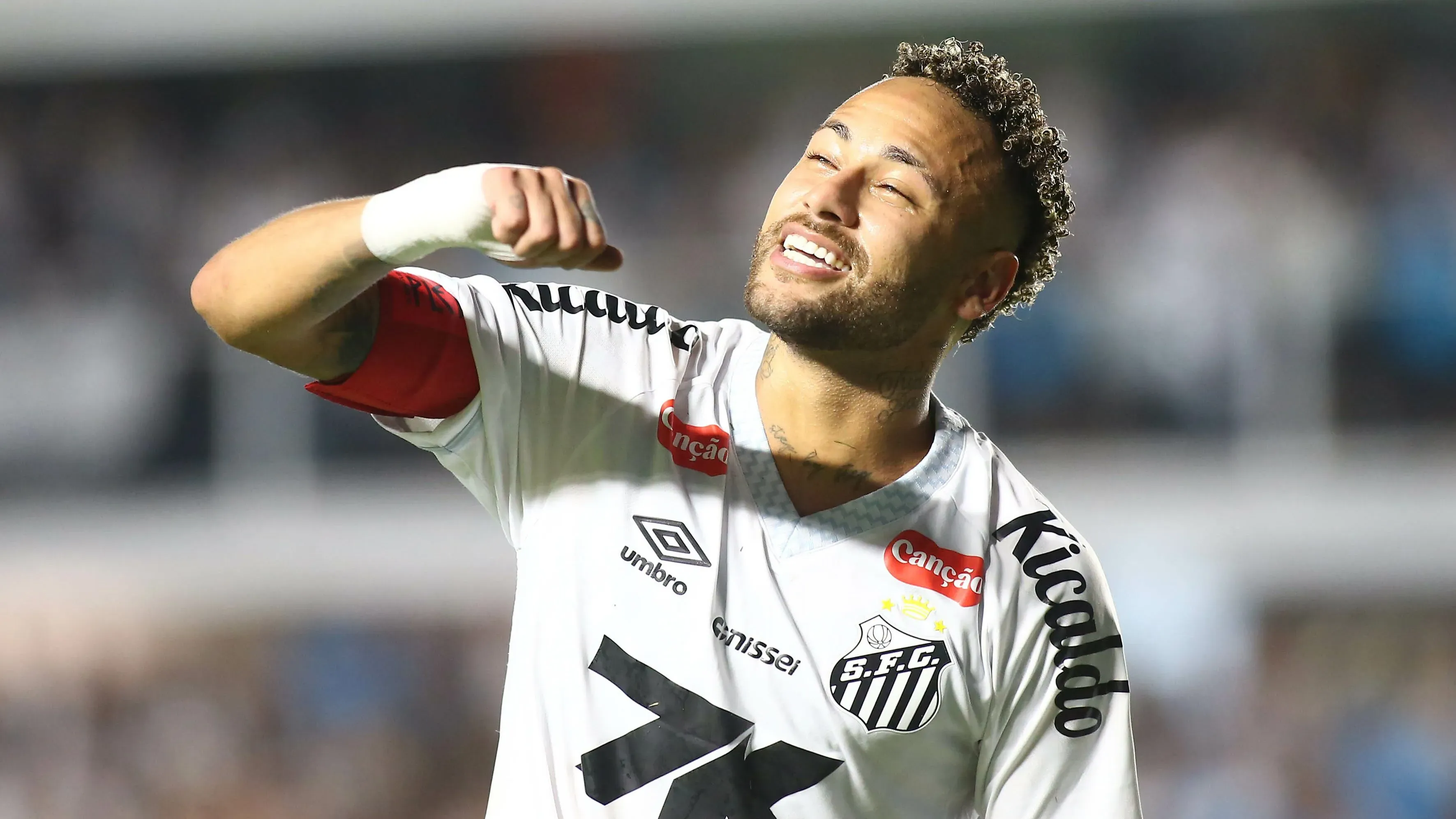 Neymar abriu o placar para o Santos contra o Sport. Foto: Mauricio De Souza/AGIF