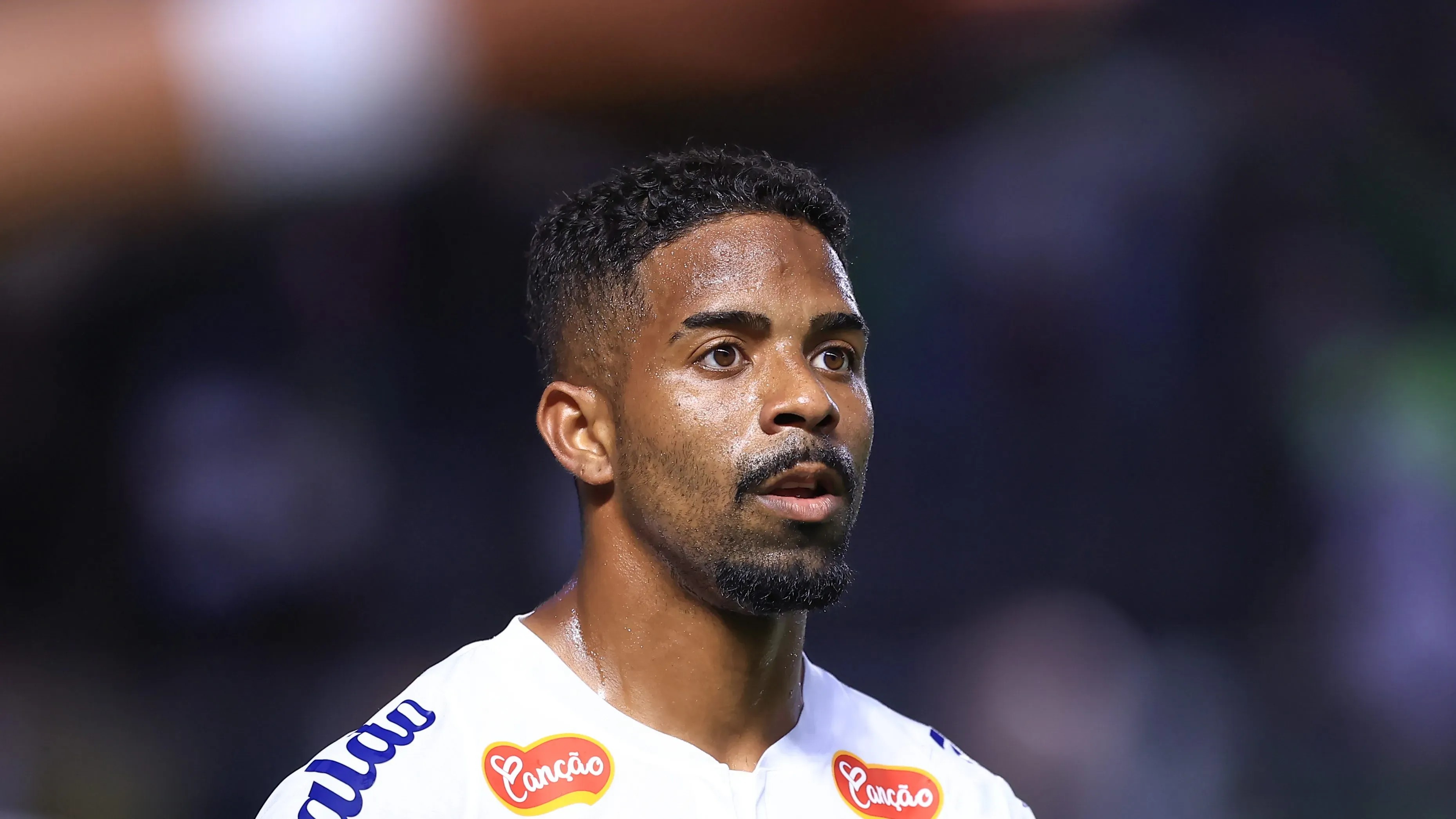 Foto: Marcello Zambrana/AGIF – Lateral não deve voltar ao Peixe no próximo ano.