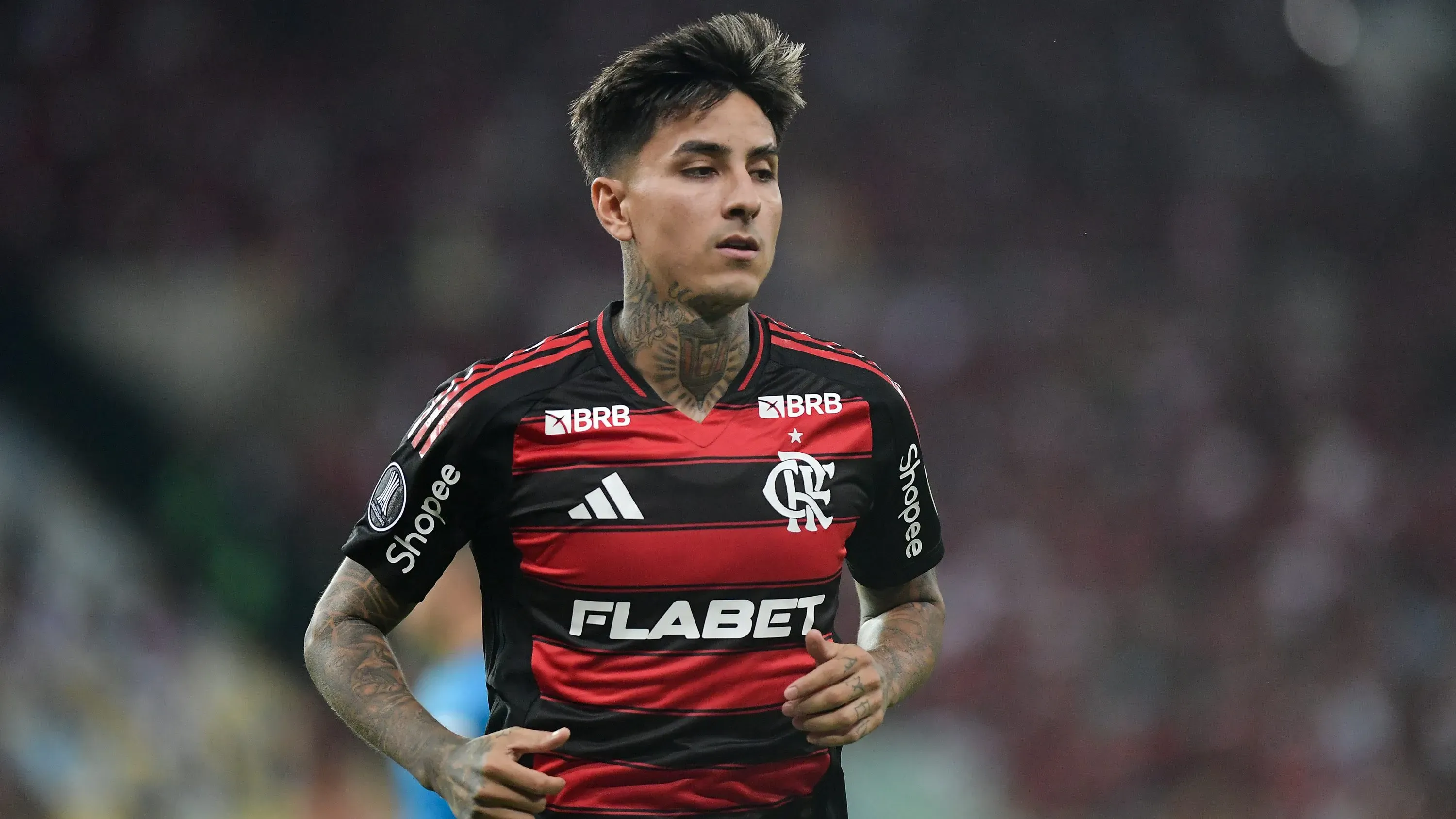 Pulgar deu uma solada violenta - Foto: Thiago Ribeiro/AGIF.