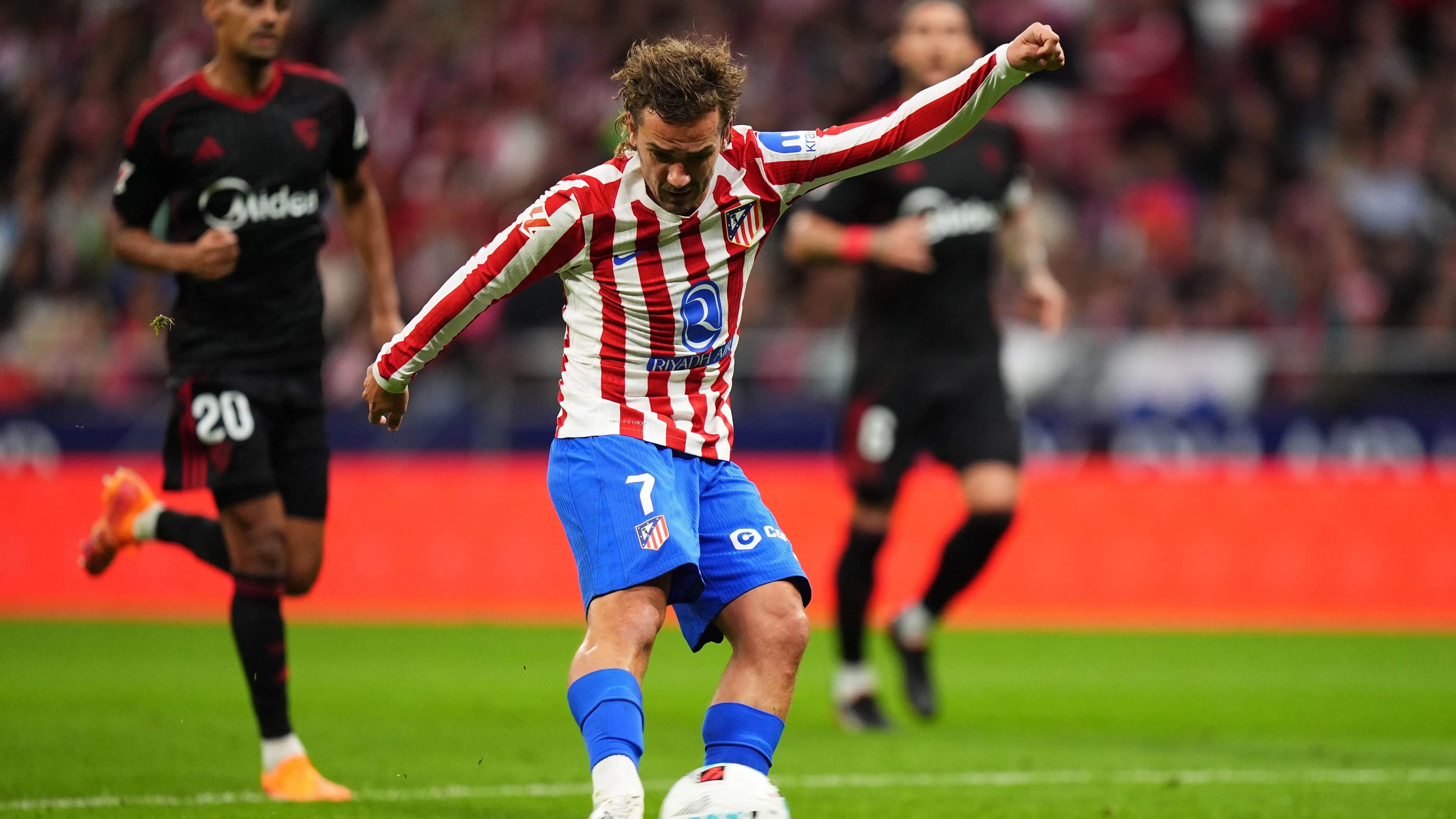 Antoine Griezmann durante partida pelo Atletico de Madrid – Foto: Angel Martinez/Getty Images