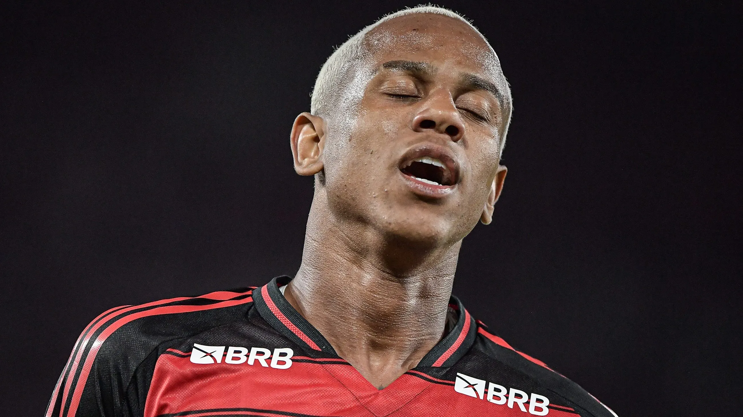 Wallace Yan perde gol incrível com time alternativo em Flamengo x Mirassol
