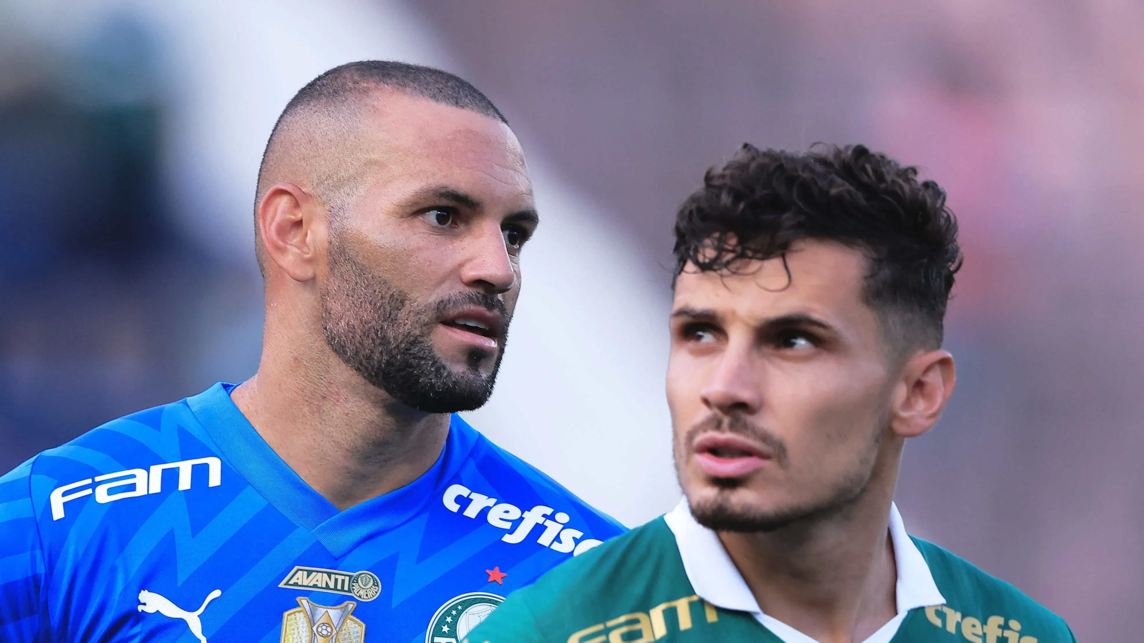 Weverton e Veiga. Foto: Ettore Chiereguini/AGIF