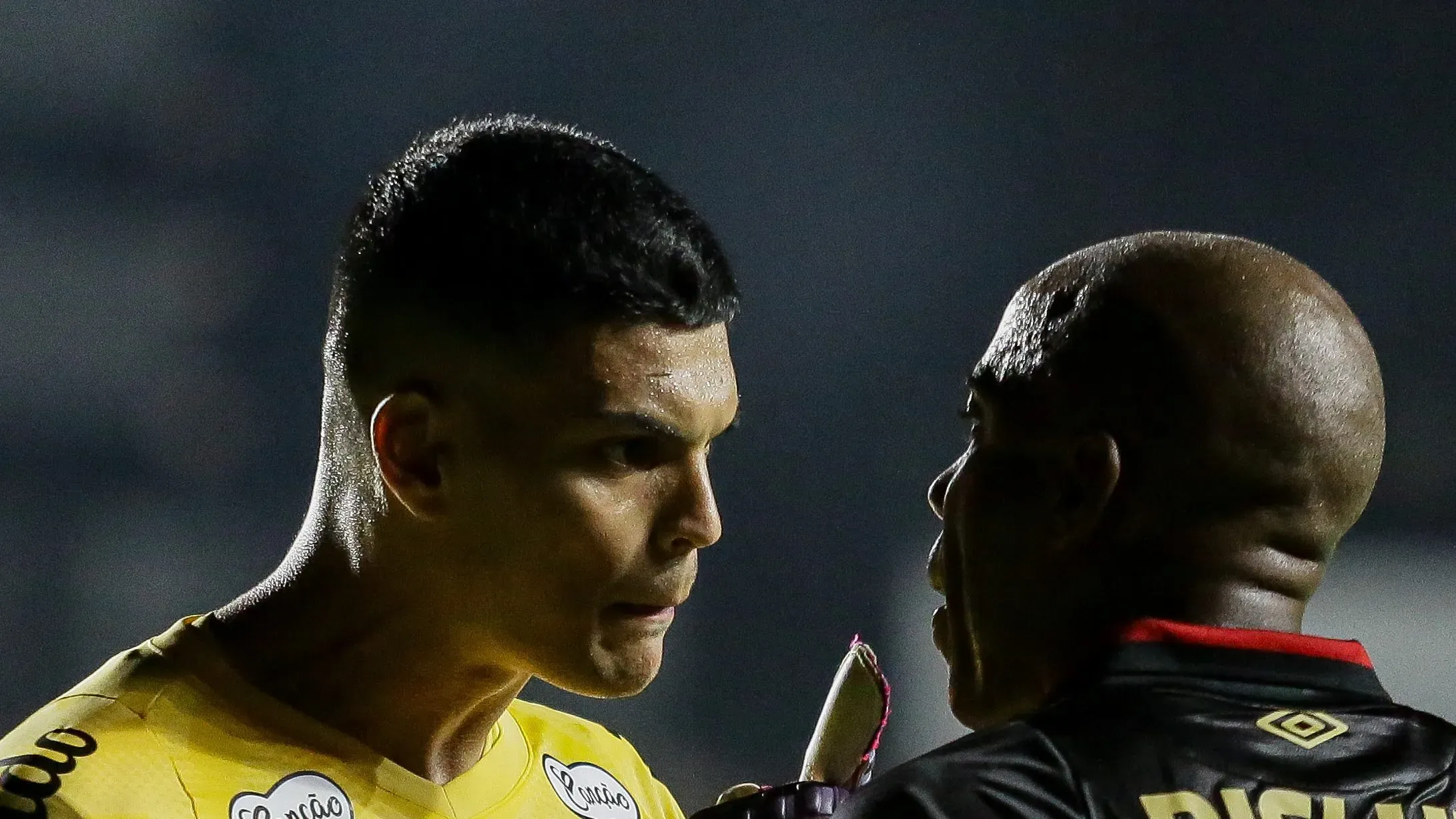 Foto: Rafael Vieira/AGIF – Brazão, titular do Santos, tem futuro indefinido no mercado da bola.