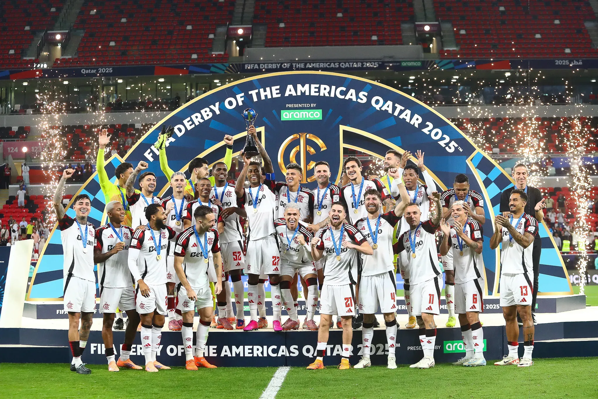 Flamengo comemora vitória contra o Cruz Azul no “Dérbi das Américas” pela Copa Intercontinental – Fotos: Gilvan de Souza/Flamengo