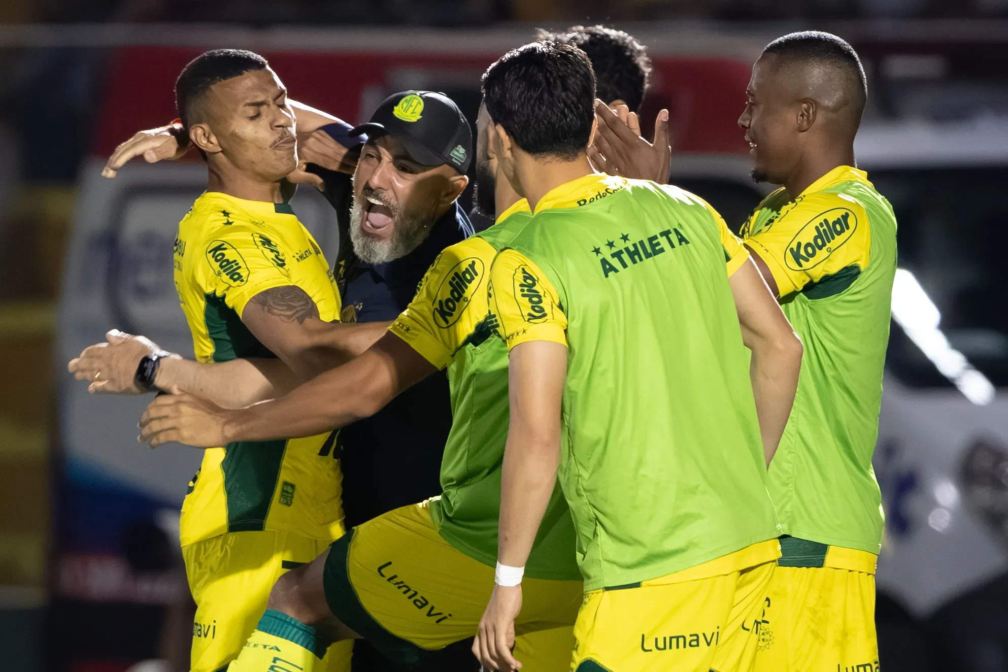 Negueba jogador do Mirassol comemora seu gol durante partida contra o Cruzeiro. Foto: Joisel Amaral/AGIF