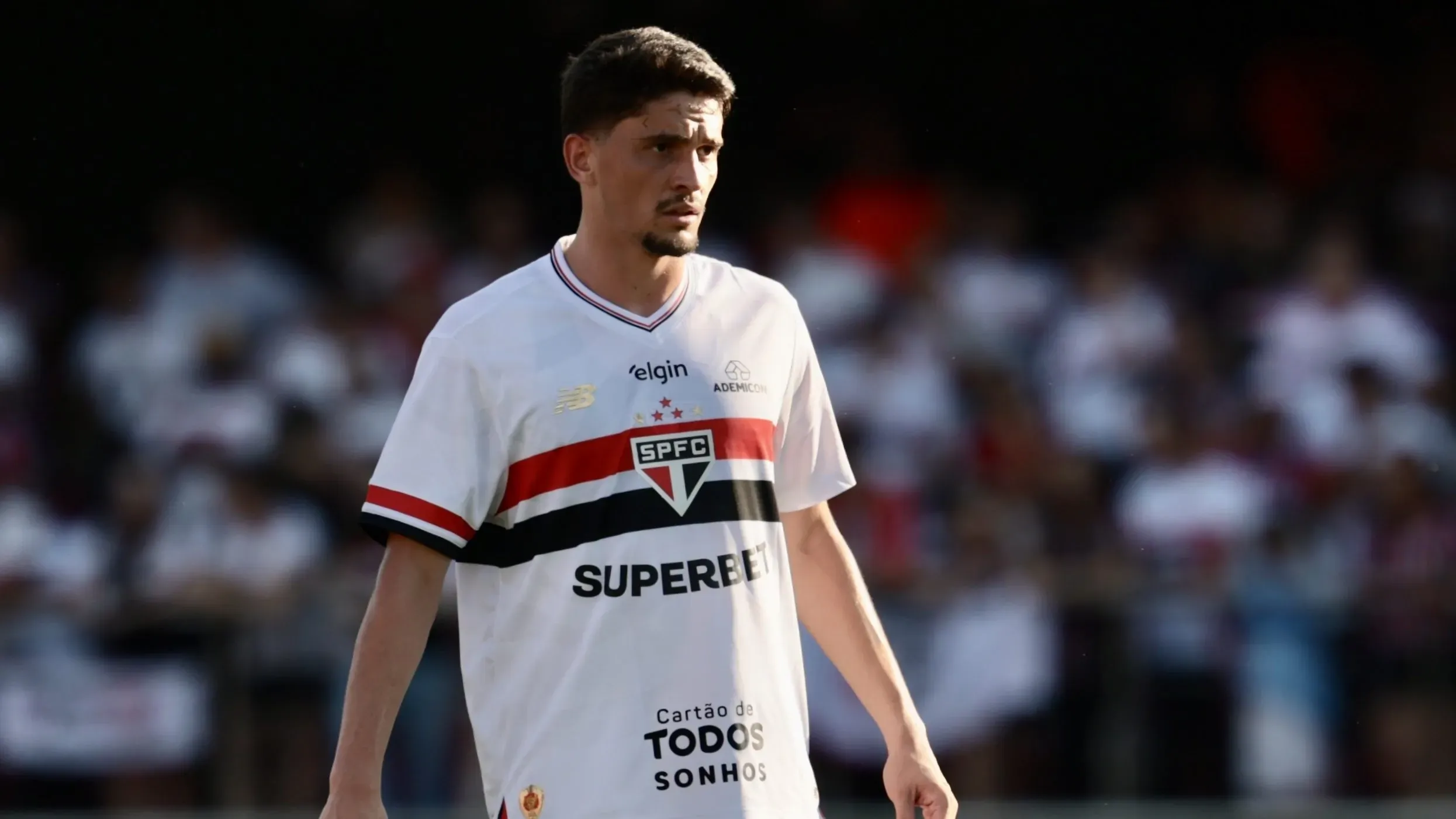 SP – SAO PAULO – 05/10/2025 – BRASILEIRO A 2025, SAO PAULO X PALMEIRAS – Pablo Maia jogador do Sao Paulo durante partida contra o Palmeiras no estadio Morumbi pelo campeonato Brasileiro A 2025. Foto: Marcello Zambrana/AGIF