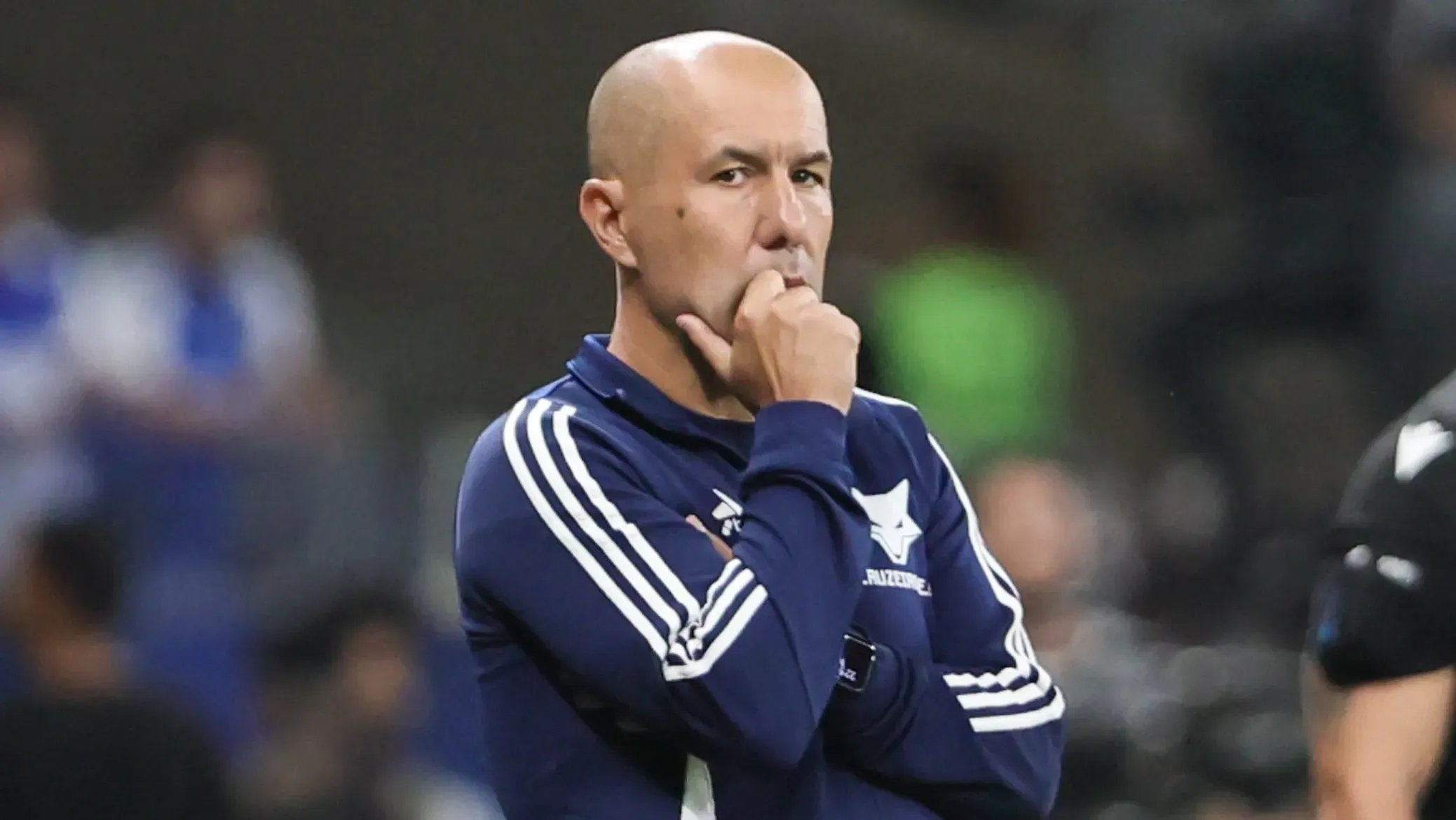 Leonardo Jardim ainda não decidiu se fica ou sai no Cruzeiro - Foto: Gilson Lobo/AGIF.