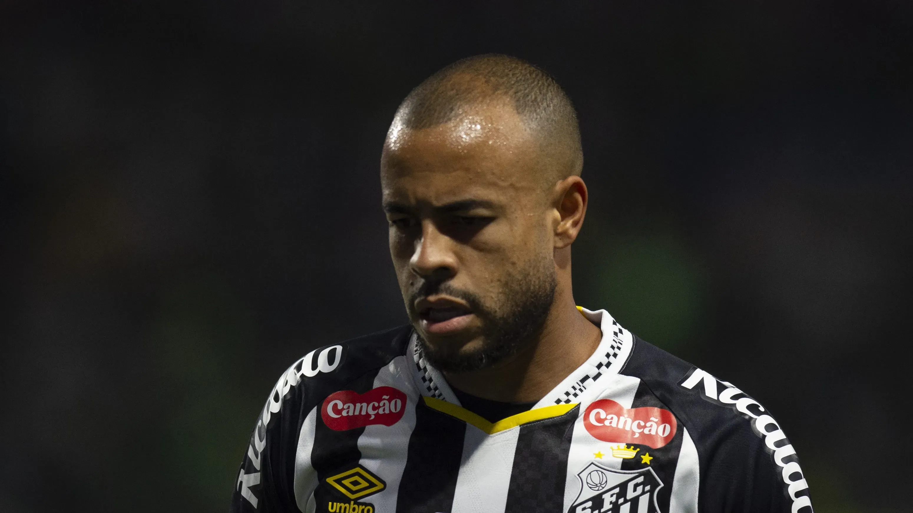Foto: Anderson Romao/AGIF – Mayke não fica no Peixão em 2026.