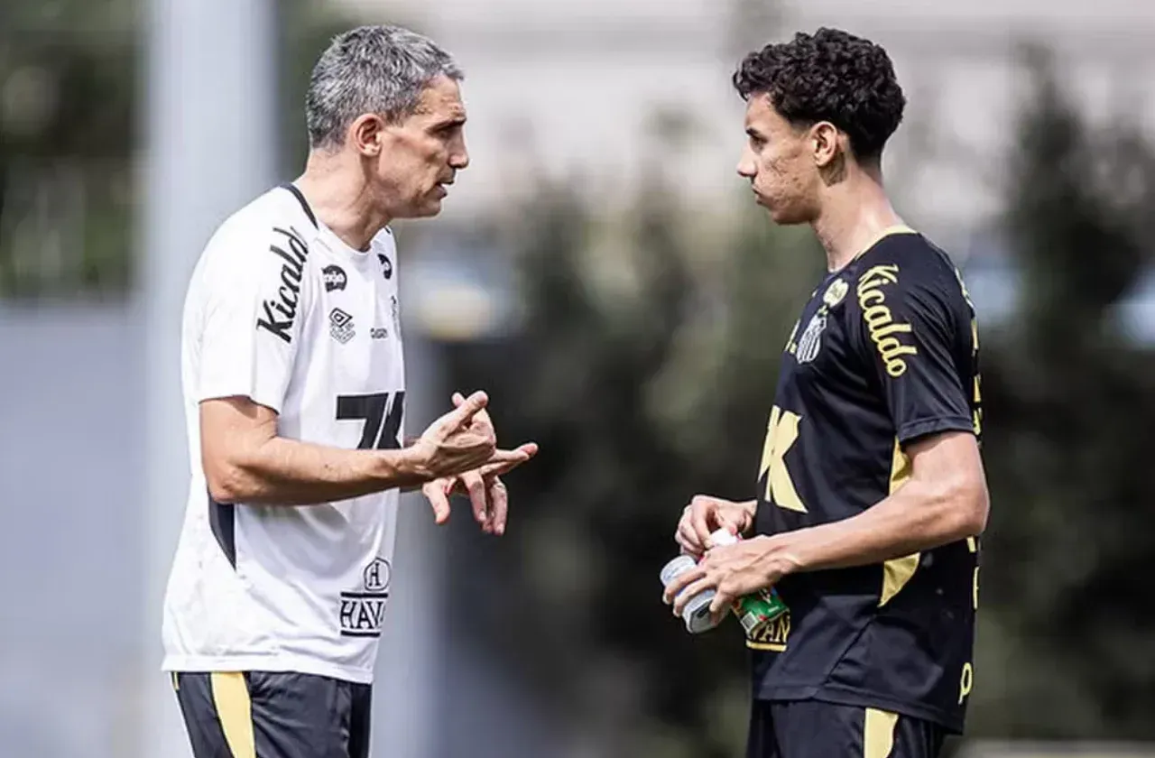 Gabriel Bontempo tem a confiança de Vojvoda para ser utilizado com mais frequência em 2026 – Foto: Raul Baretta/Santos FC