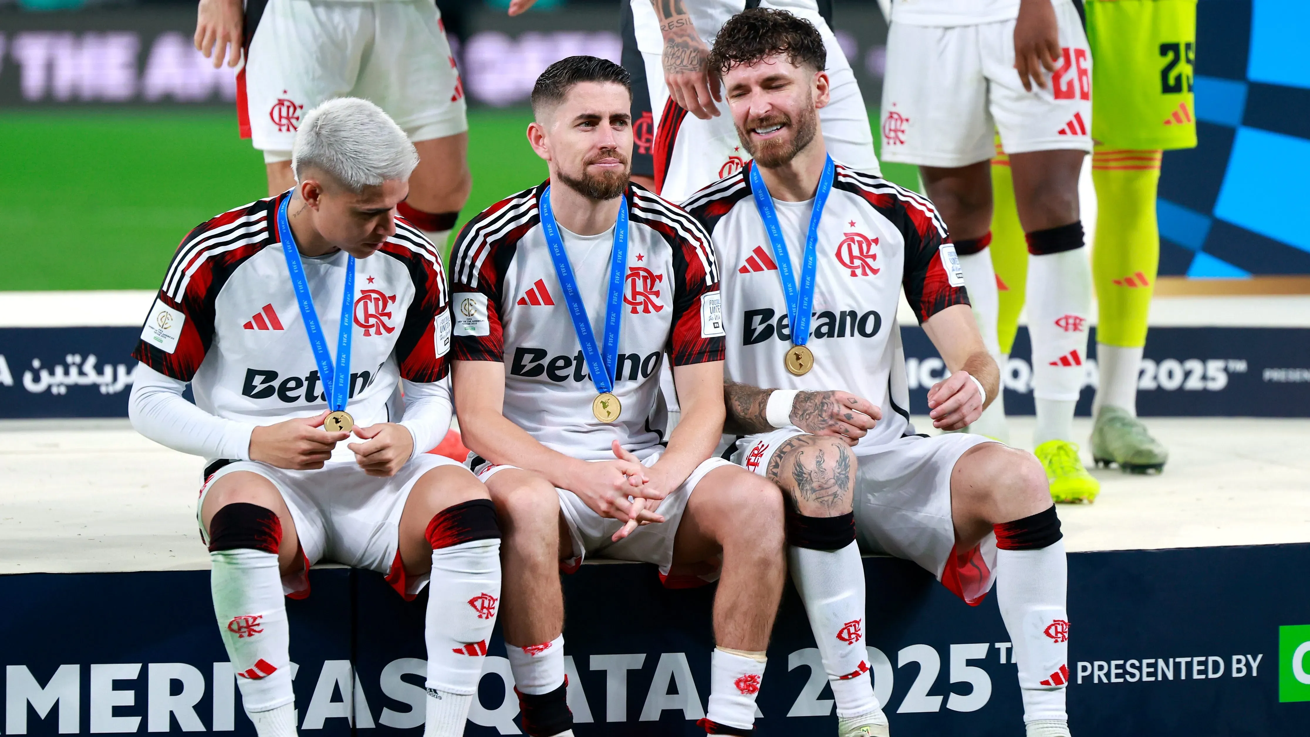 Atletas do Mengão após a vitória nas quartas. Foto: Getty Images/Getty Images