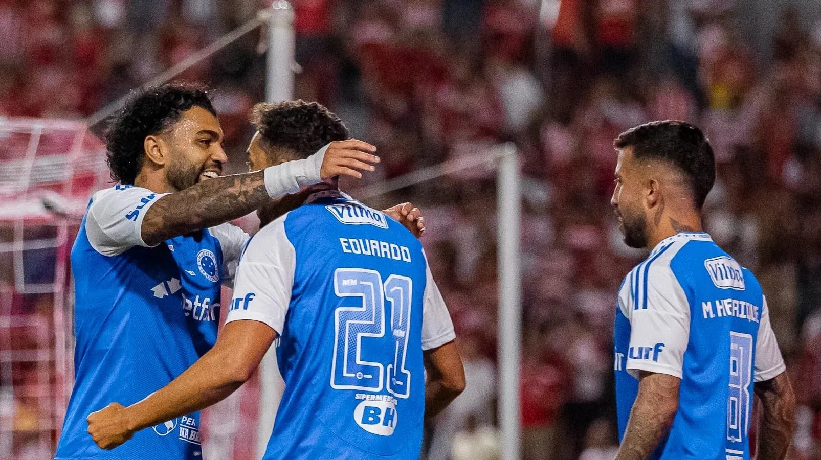 Eduardo, meio-campista do Cruzeiro