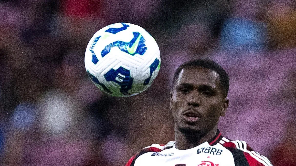 Foto: Rafael Vieira/AGIF – Meio-campista está no radar do Grêmio, mas não há chance do negócio sair.