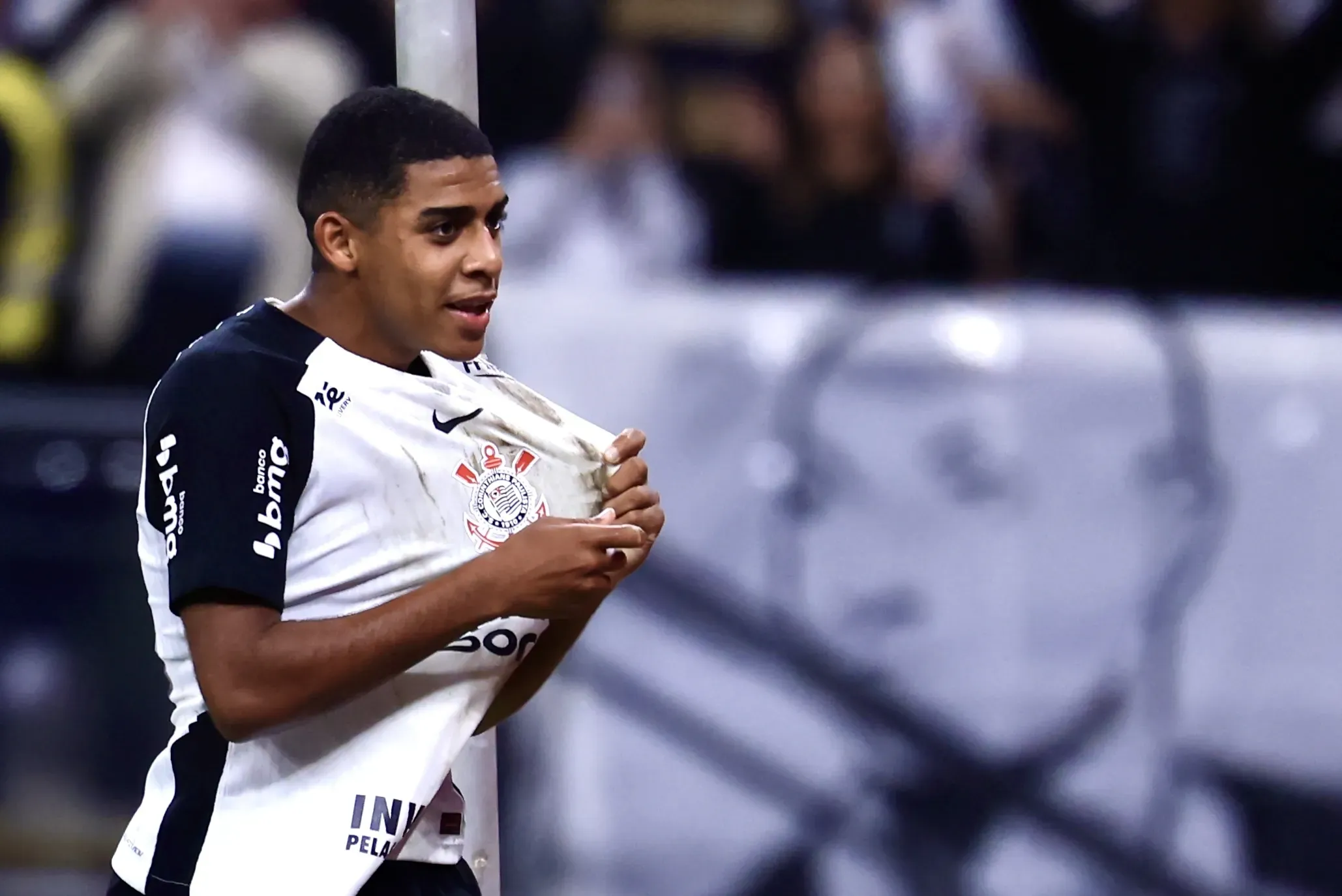 Gui Negão jogador do Corinthians comemora seu gol durante partida contra o Athletico-PR na Copa Do Brasil 2025. Foto: Marcello Zambrana/AGIF