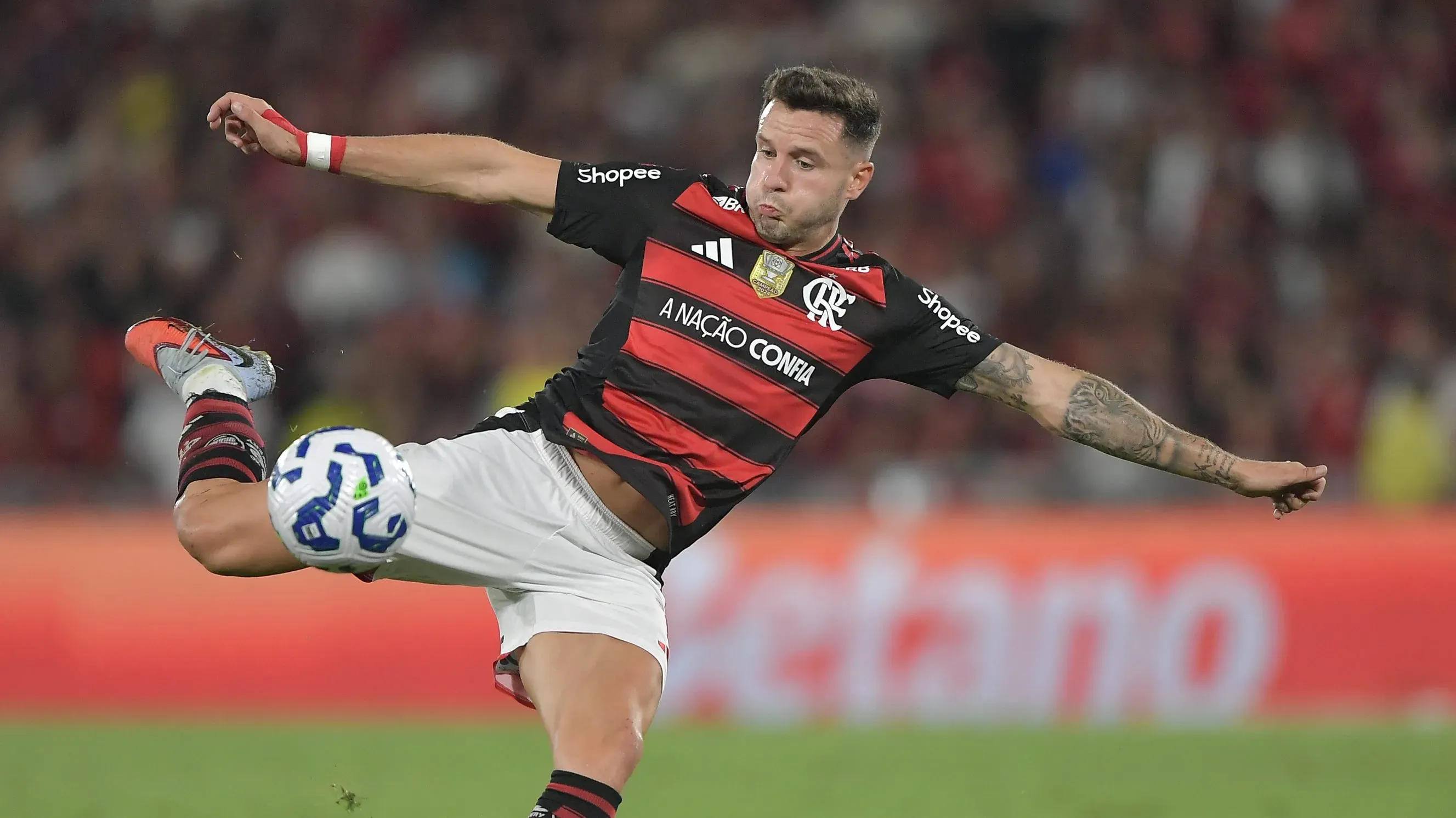 Saúl Ñíguez em ação pelo Flamengo. Foto: Thiago Ribeiro/AGIF