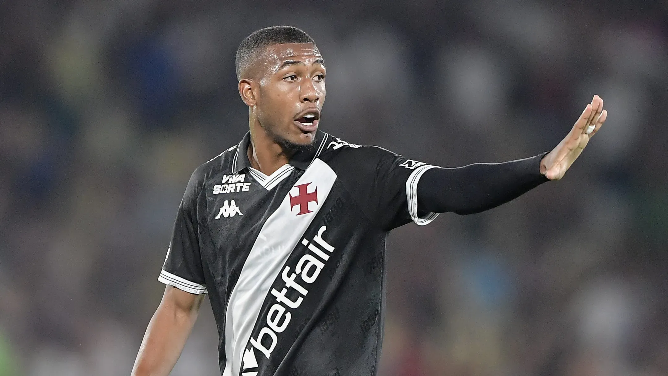 Ryan é um dos jovens do Vasco que o Timão não pode se descuidar – Foto: Thiago Ribeiro/AGIF