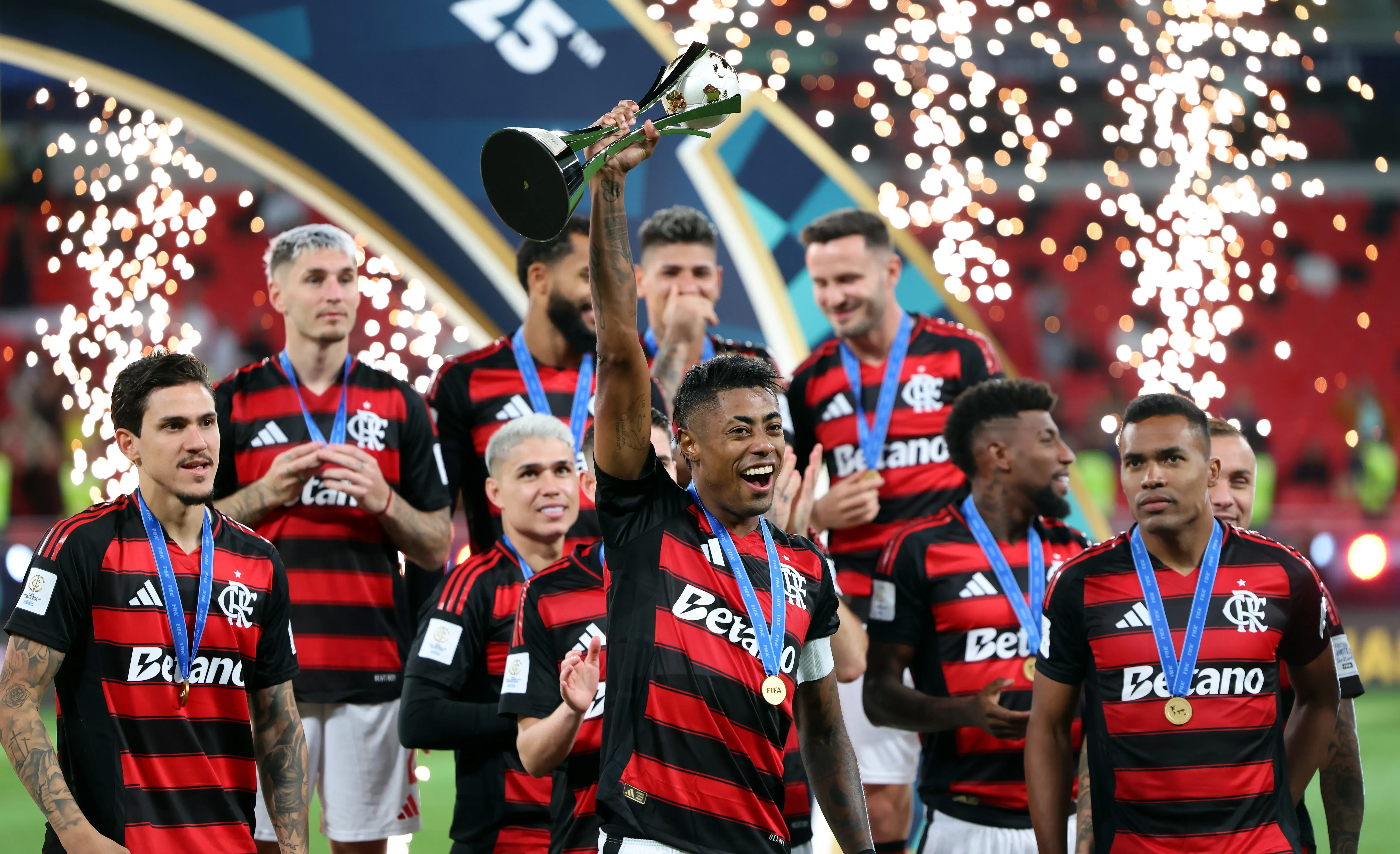 Jogadores do Fla após a vitória na semifinal. Foto: Getty Images/Getty Images)