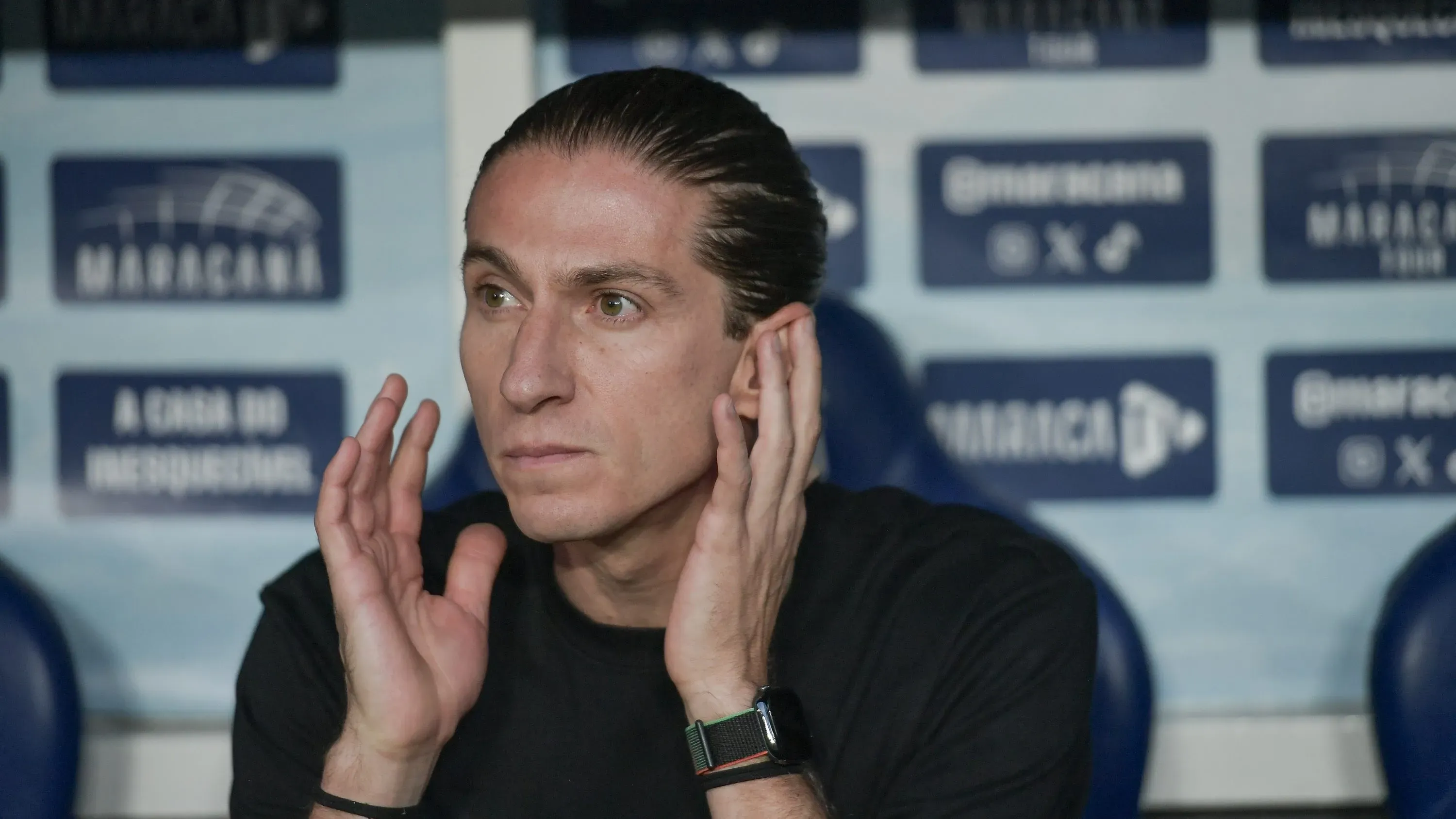 RJ – RIO DE JANEIRO – 21/09/2025 – BRASILEIRO A 2025, FLAMENGO X VASCO – Filipe Luis tecnico do Flamengo durante partida contra o Vasco no estadio Maracana pelo campeonato Brasileiro A 2025. Foto: Thiago Ribeiro/AGIF