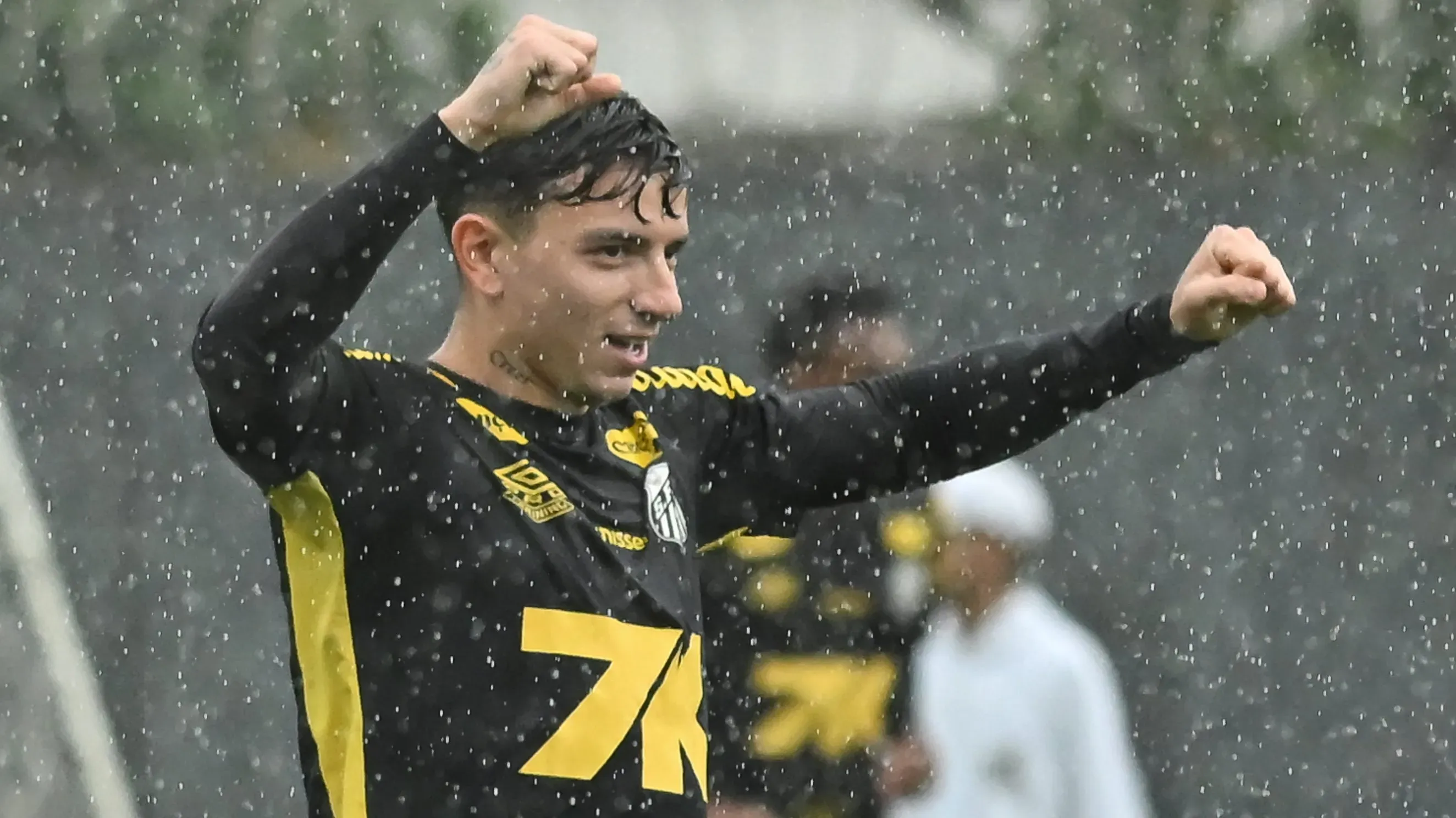 Álvaro Barreal foi comprado pelo Santos - Foto: Jota Erre/AGIF.