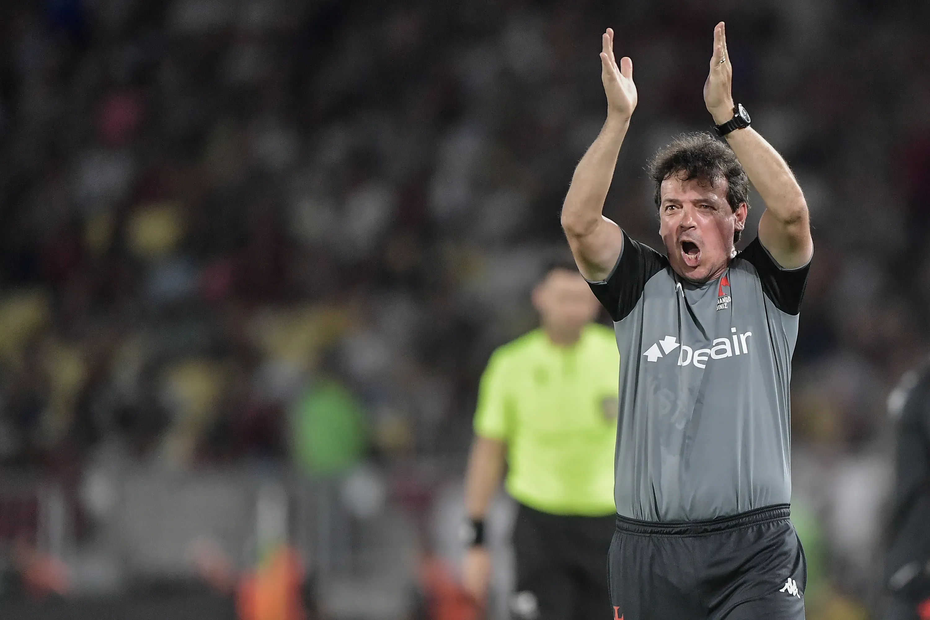 Fernando Diniz tecnico do Vasco durante partida contra o Fluminense no estadio Maracana pelo campeonato Copa Do Brasil 2025. Foto: Thiago Ribeiro/AGIF