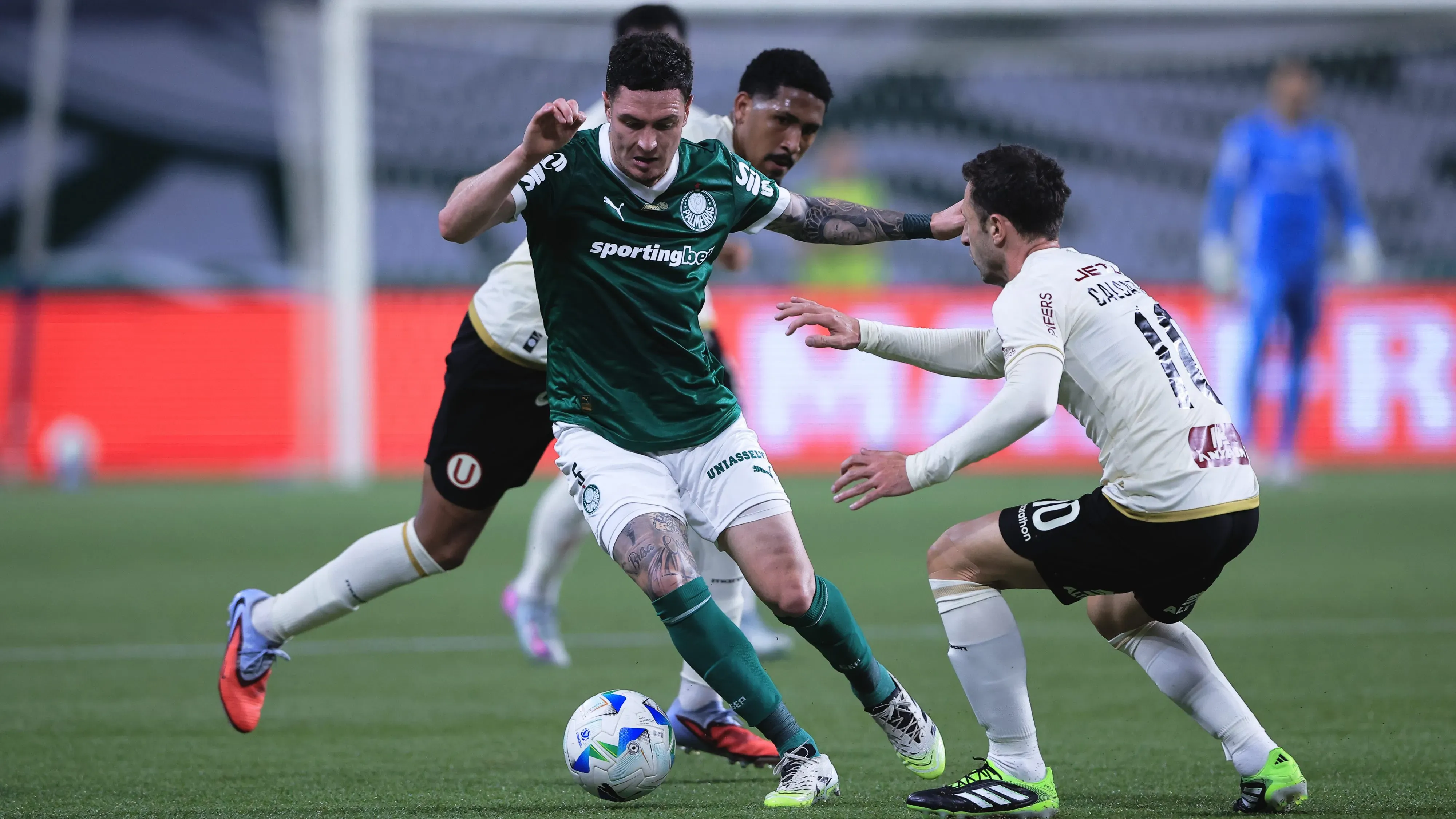 Anibal em ação pelo Palestra – Foto: Ettore Chiereguini/AGIF