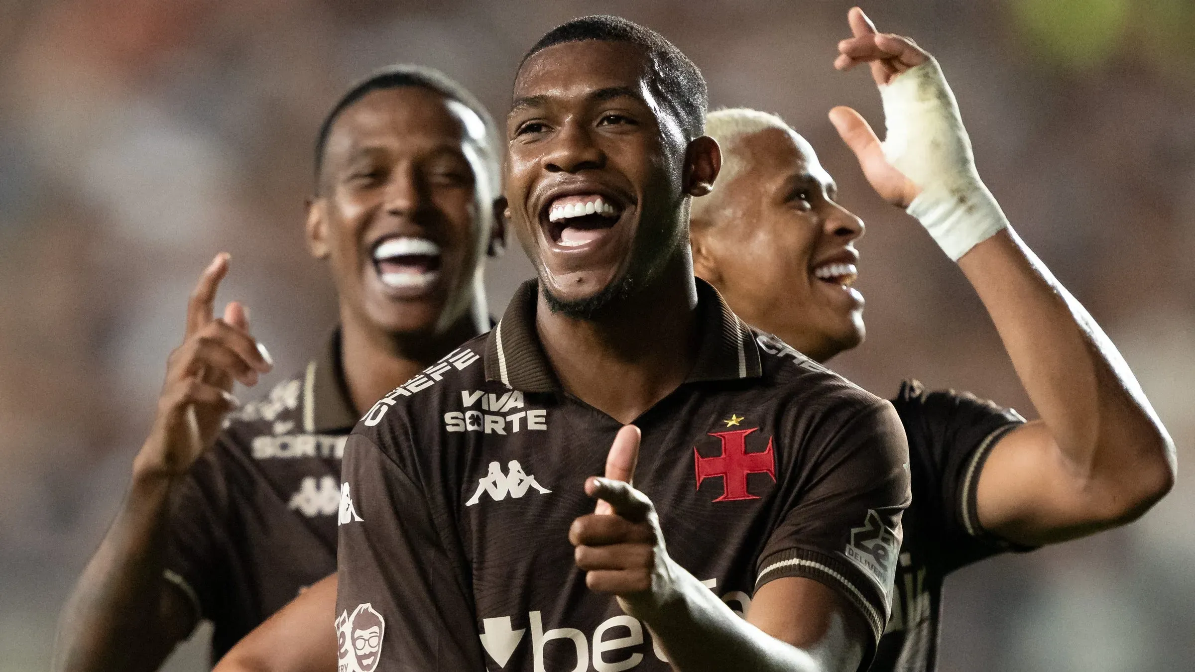 Rayan comemora seu gol em São Januário. Foto: Jorge Rodrigues/AGIF