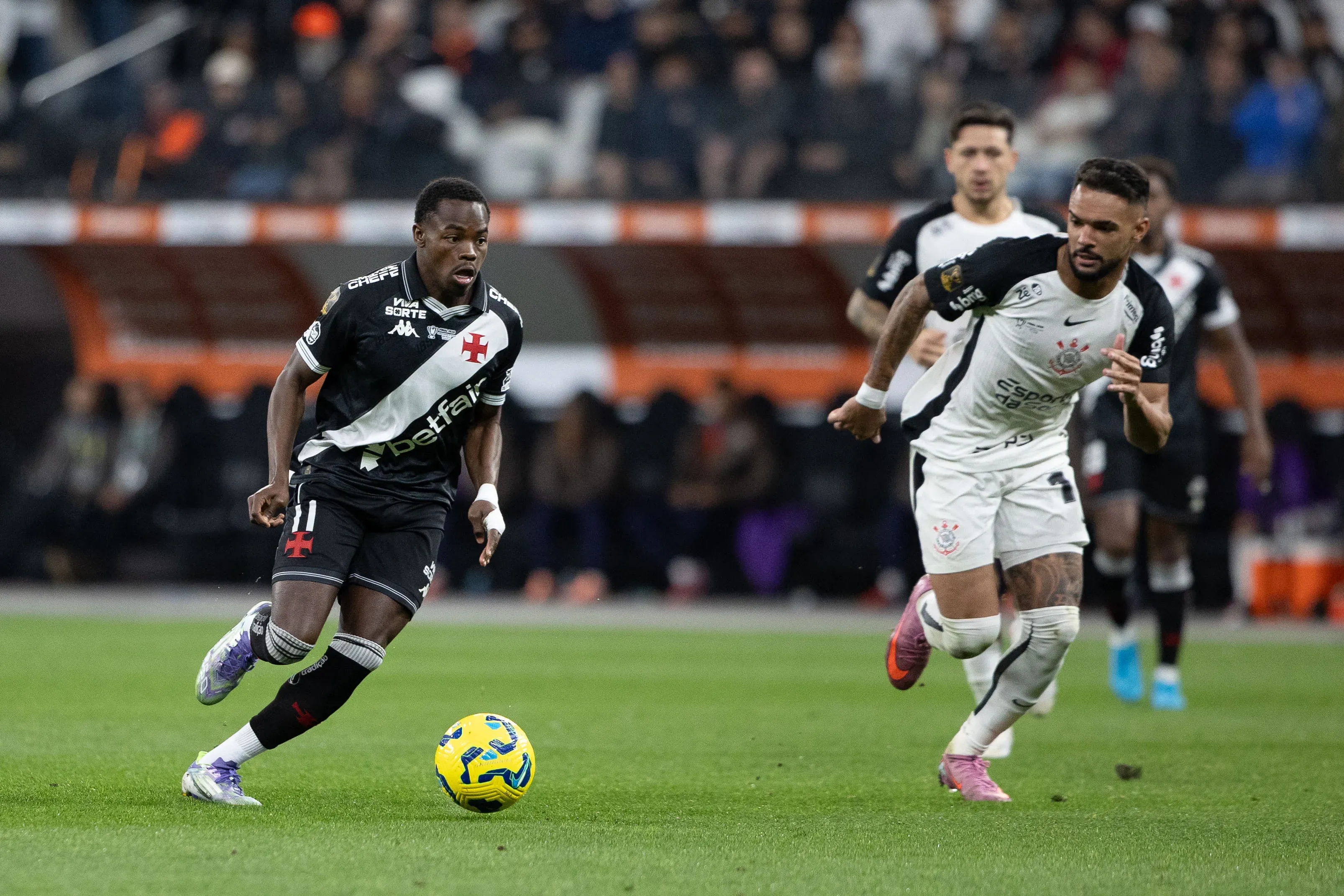 Vasco ficou no empate sem gols com o Corinthians no jogo de ida da final da Copa do Brasil. Foto: Joisel Amaral/AGIF