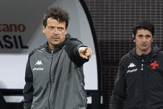 Fernando Diniz Silva técnico do Vasco durante partida contra o Corinthians pela Copa Do Brasil 2025. Foto: Joisel Amaral/AGIF