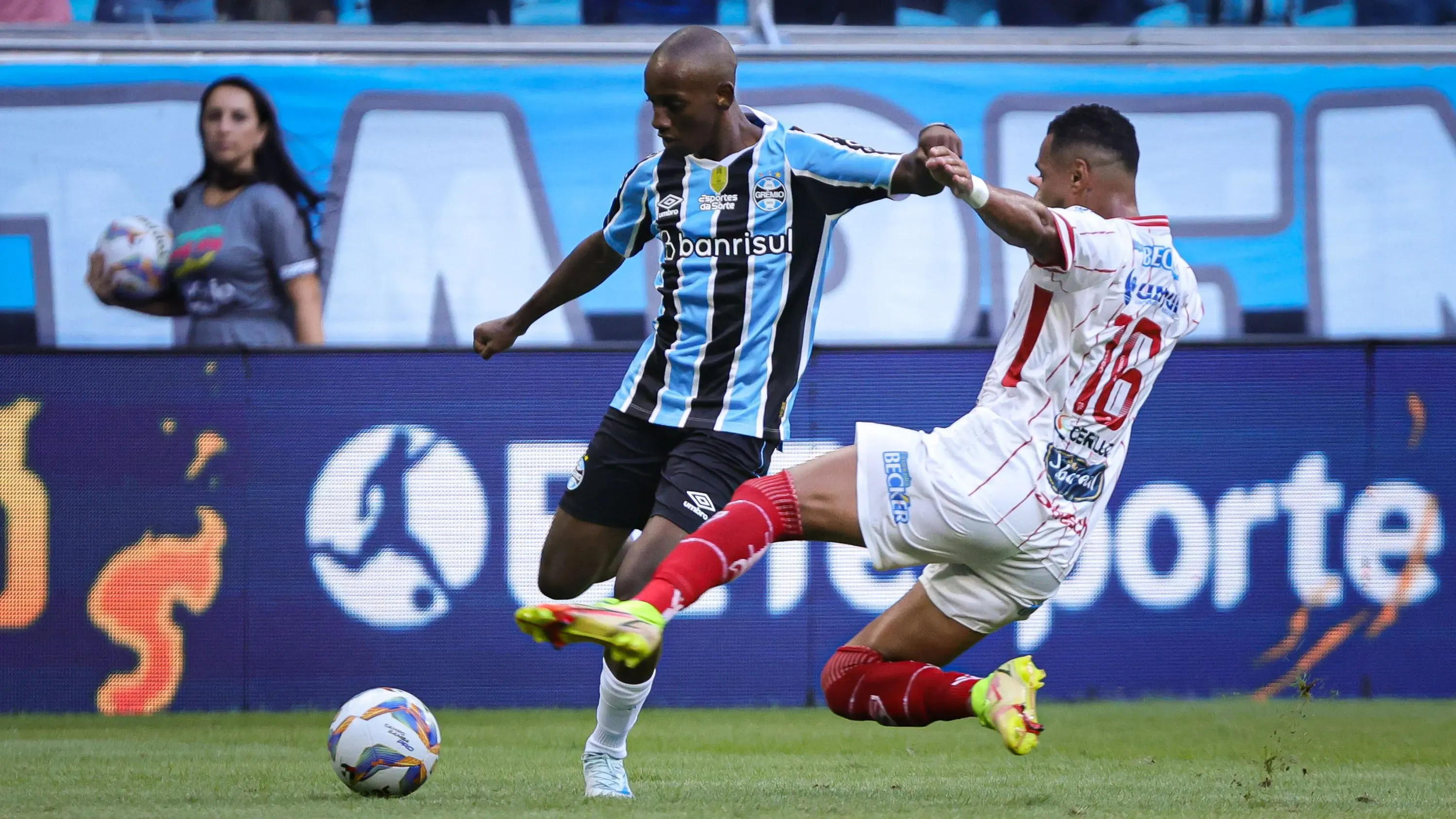 Gabriel Mec em ação pelo Imortal – Foto: Maxi Franzoi/AGIF