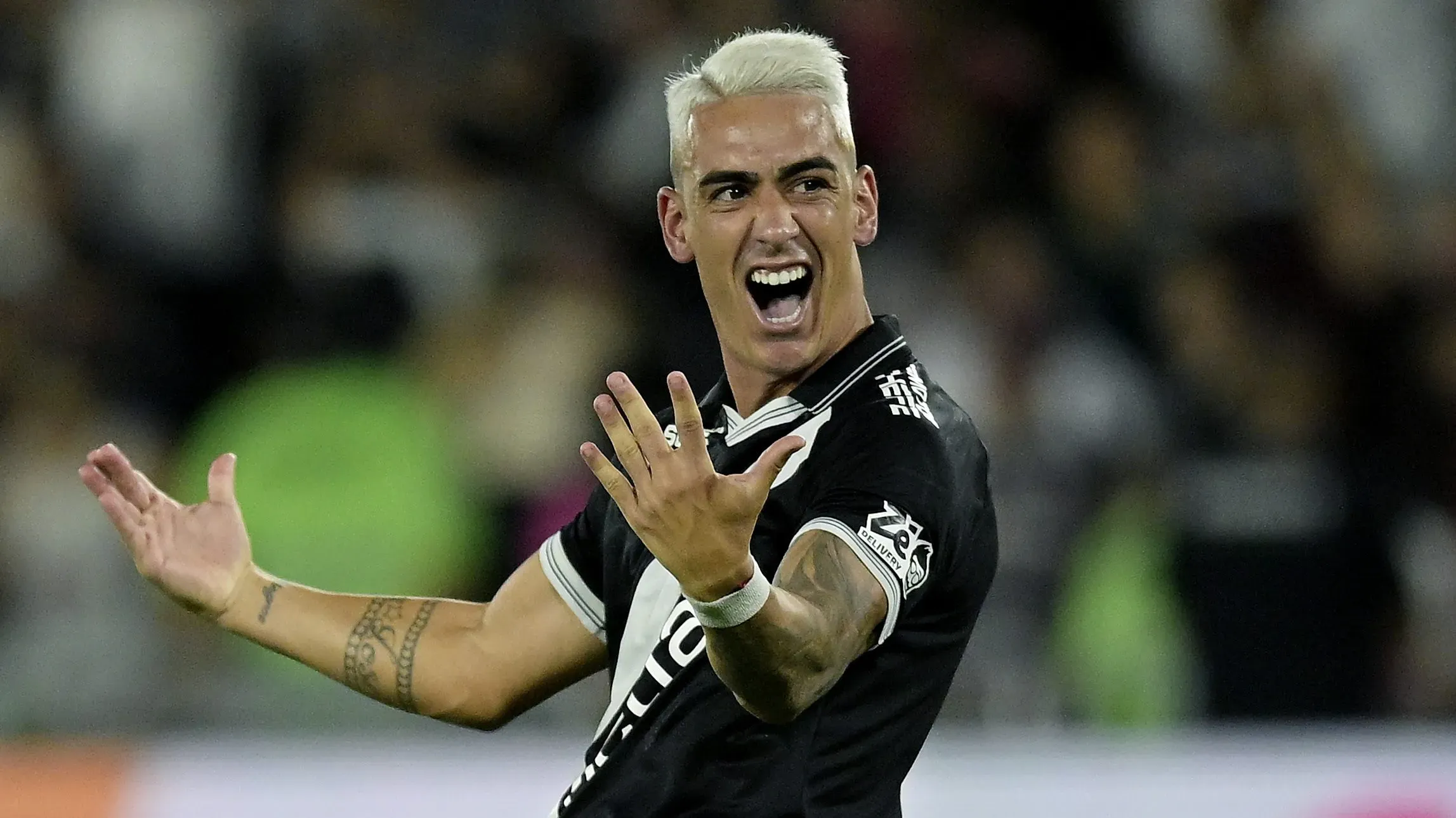 Puma Rodríguez no Vasco. Foto: Alexandre Loureiro/AGIF