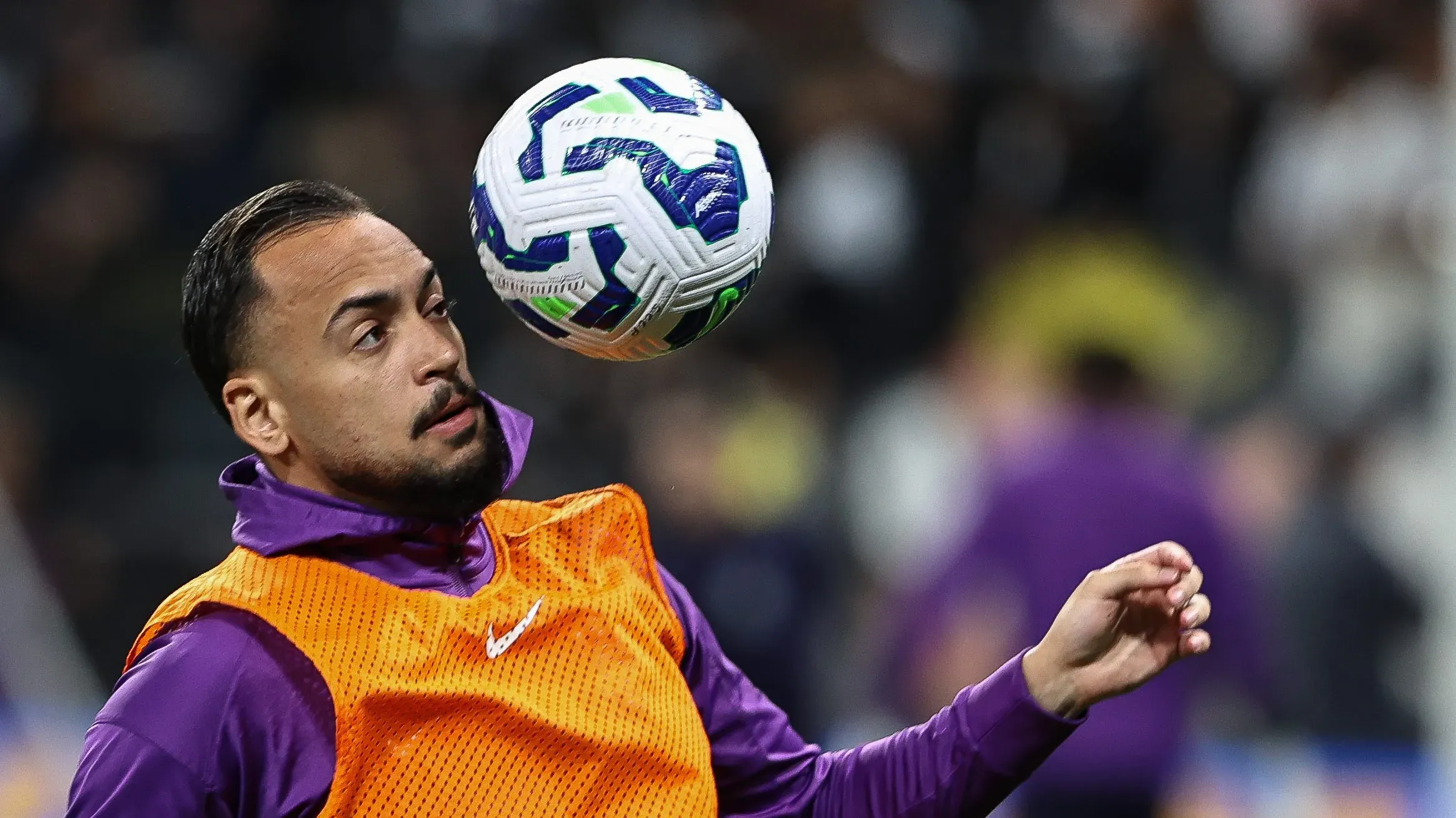 SP – SAO PAULO – 17/12/2025 – COPA DO BRASIL 2025, CORINTHIANS X VASCO -Maycon jogador do Corinthians durante aquecimento antes da partida contra o Vasco no estadio Arena Corinthians pelo campeonato Copa Do Brasil 2025. Foto: Joisel Amaral/AGIF
