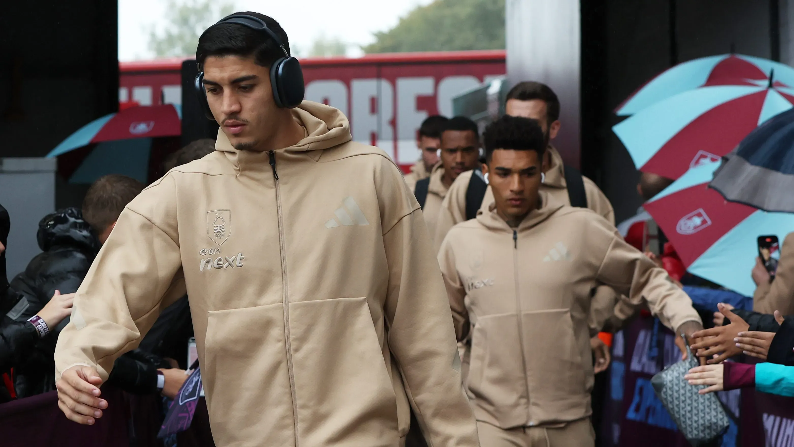 Jair, zagueiro do Nottingham Forest