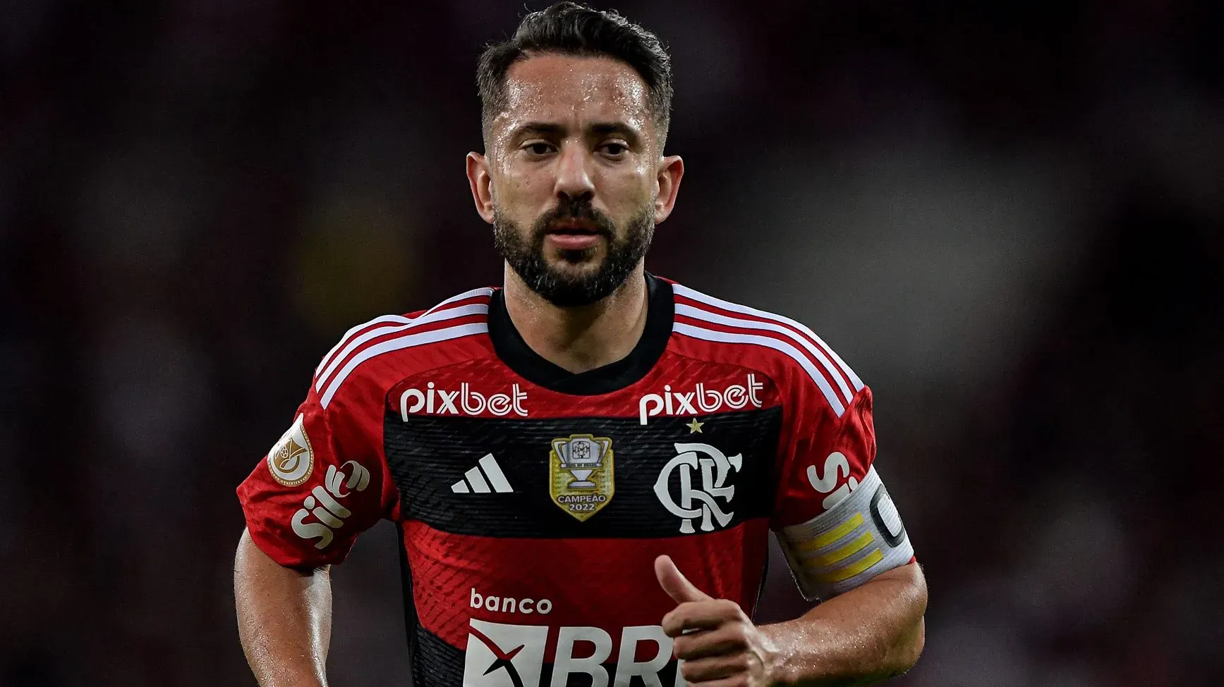 Everton Ribeiro. Foto: Thiago Ribeiro/AGIF