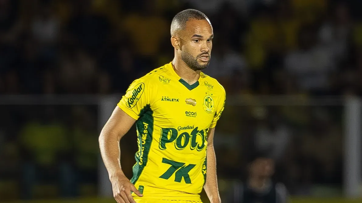 Zagueiro agrada técnico do Flamengo – Foto: Joisel Amaral/AGIF