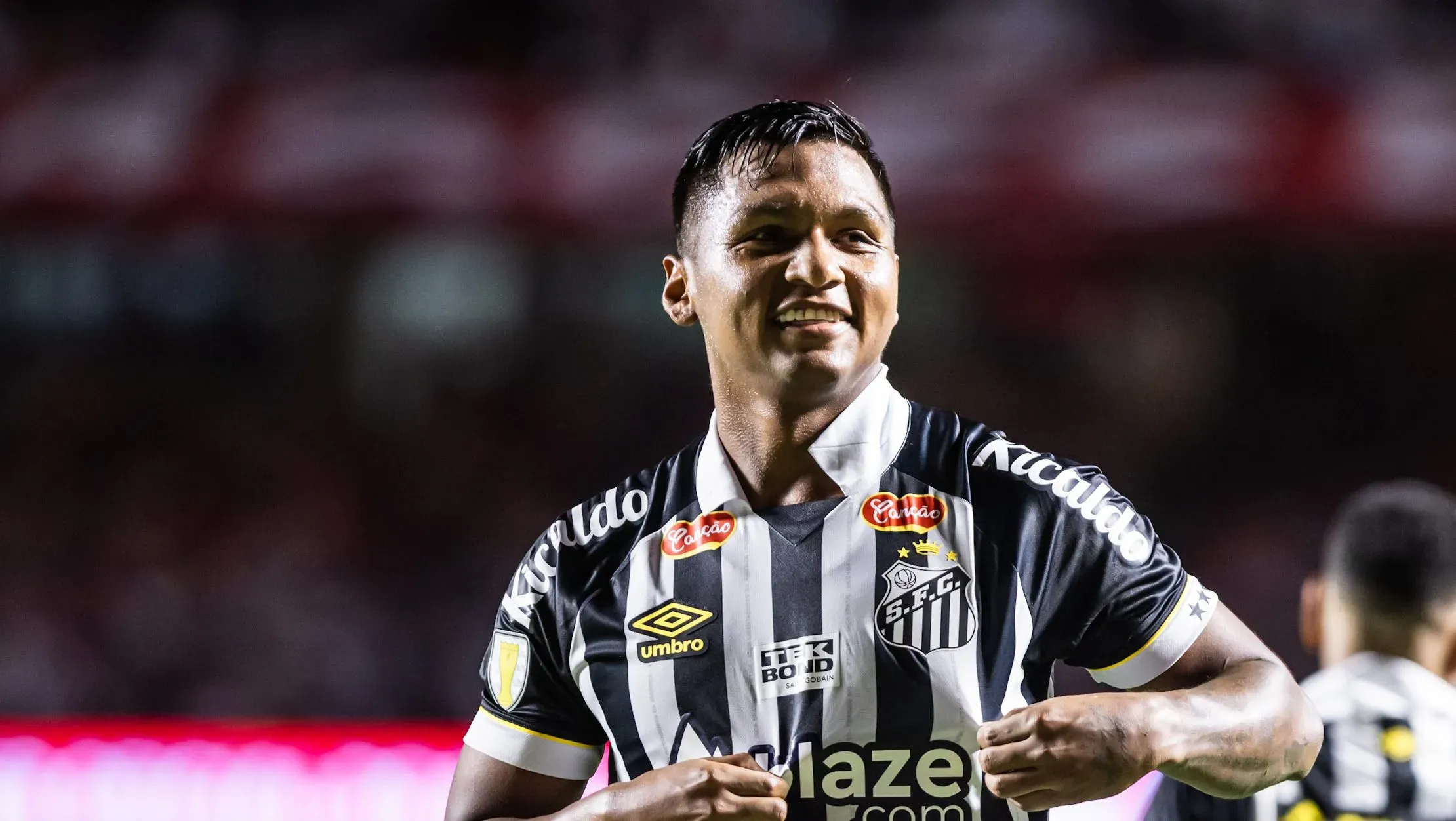Foto: Abner Dourado/AGIF – Morelos tem contrato no Santos até o fim de 2026.