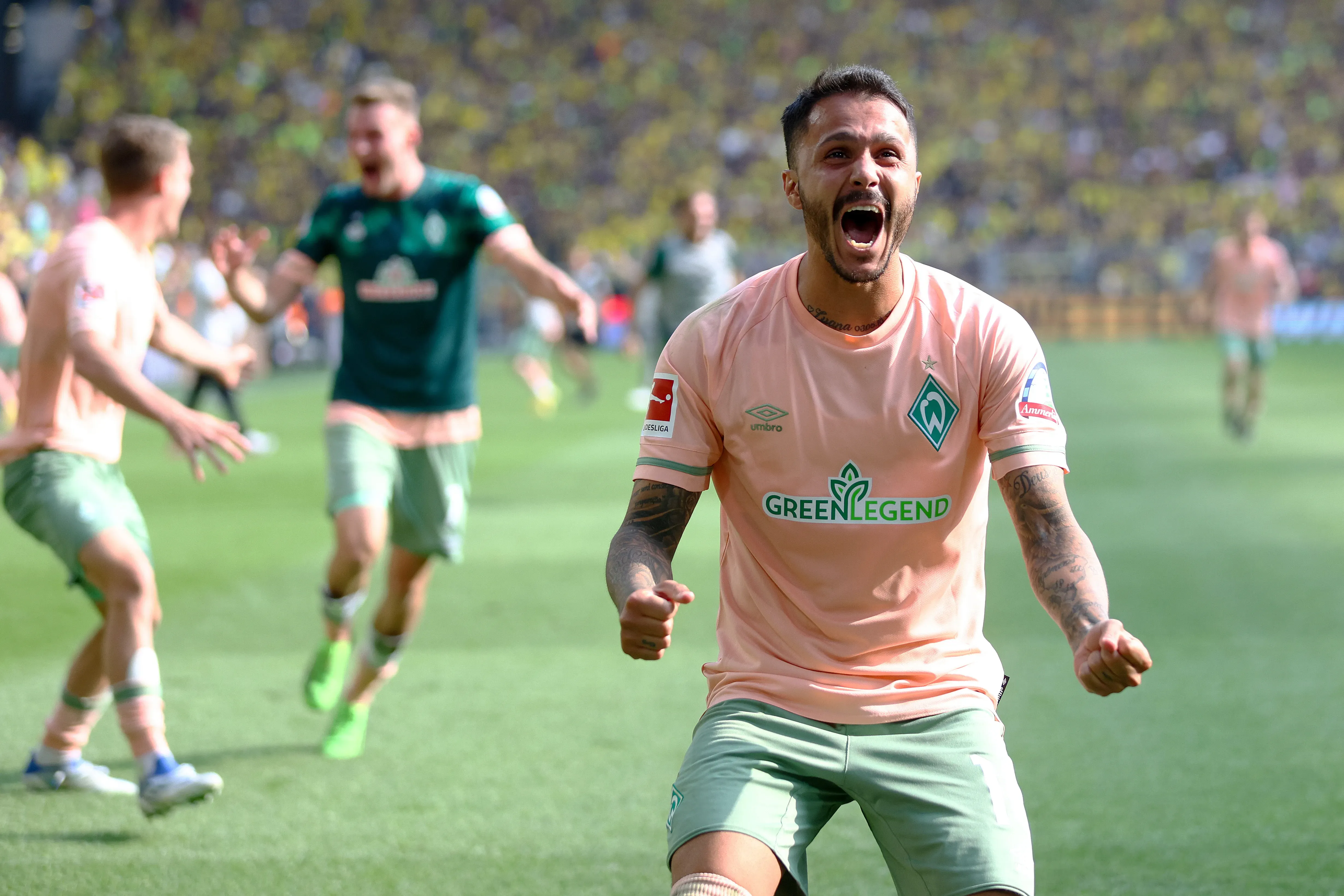 Leonardo Bittencourt, de 32 anos, interessa à dupla Inter e Grêmio para 2026 – Foto: Lars Baron/Getty Images