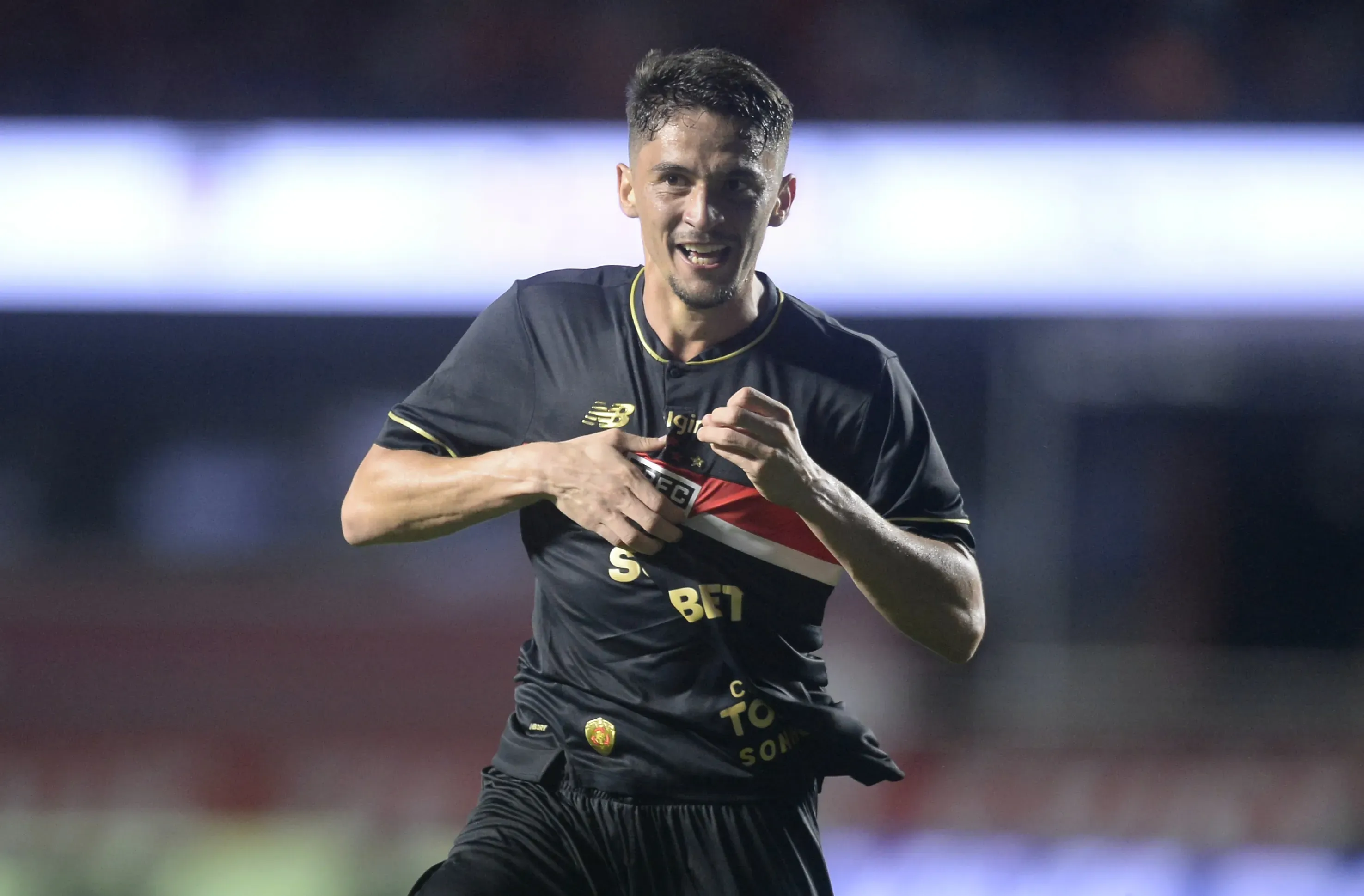 SP – SAO PAULO – 24/08/2025 – BRASILEIRO A 2025, SAO PAULO X ATLETICO-MG – Pablo Maia jogador do Sao Paulo comemora seu gol durante partida contra o Atletico-MG no estadio Morumbi pelo campeonato Brasileiro A 2025. Foto: Alan Morici/AGIF