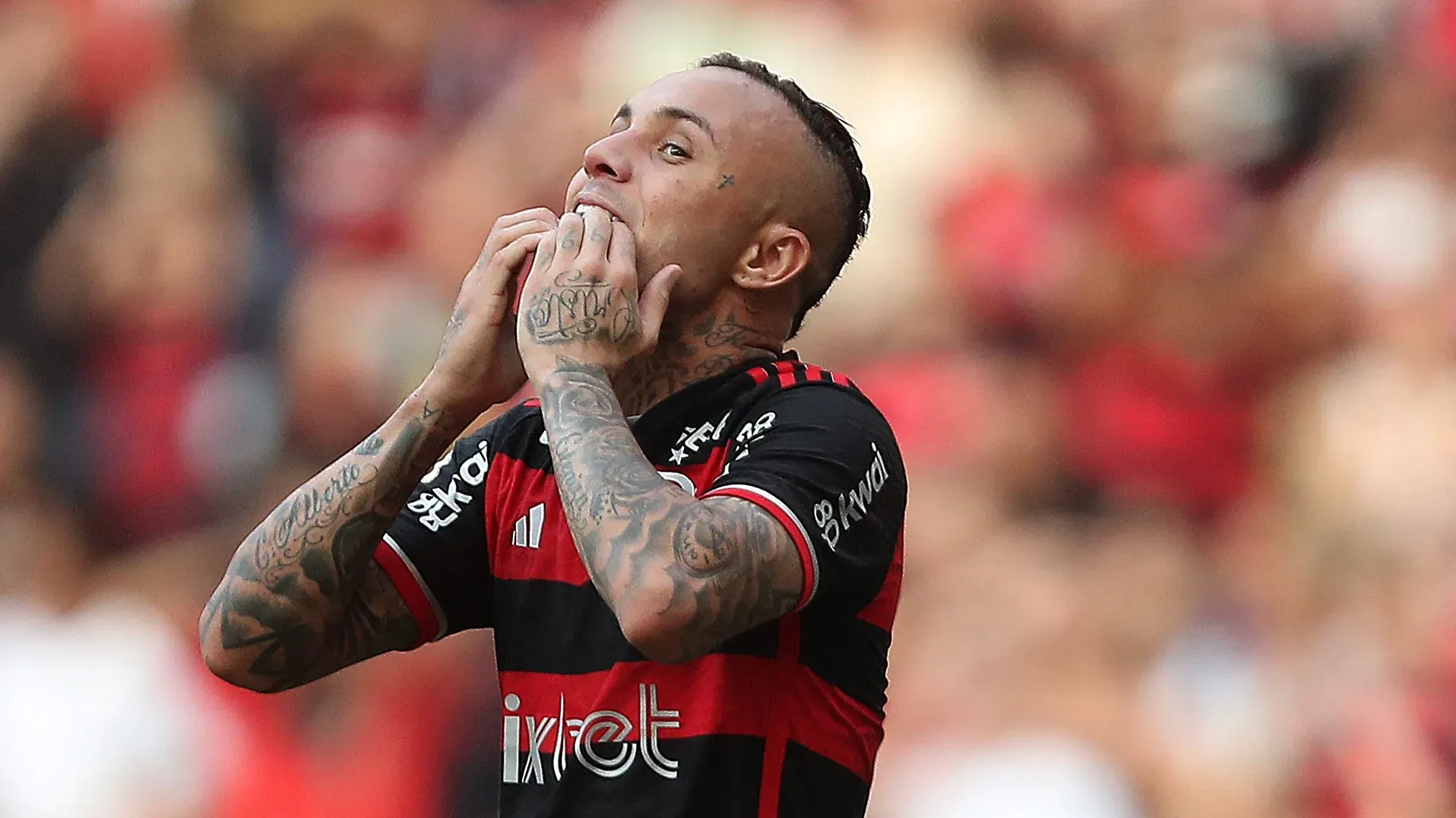 Éverton Cebolinha, atacante do Flamengo em partida pelo campeonato brasileiro (Foto: Wagner Meier/Getty Images)