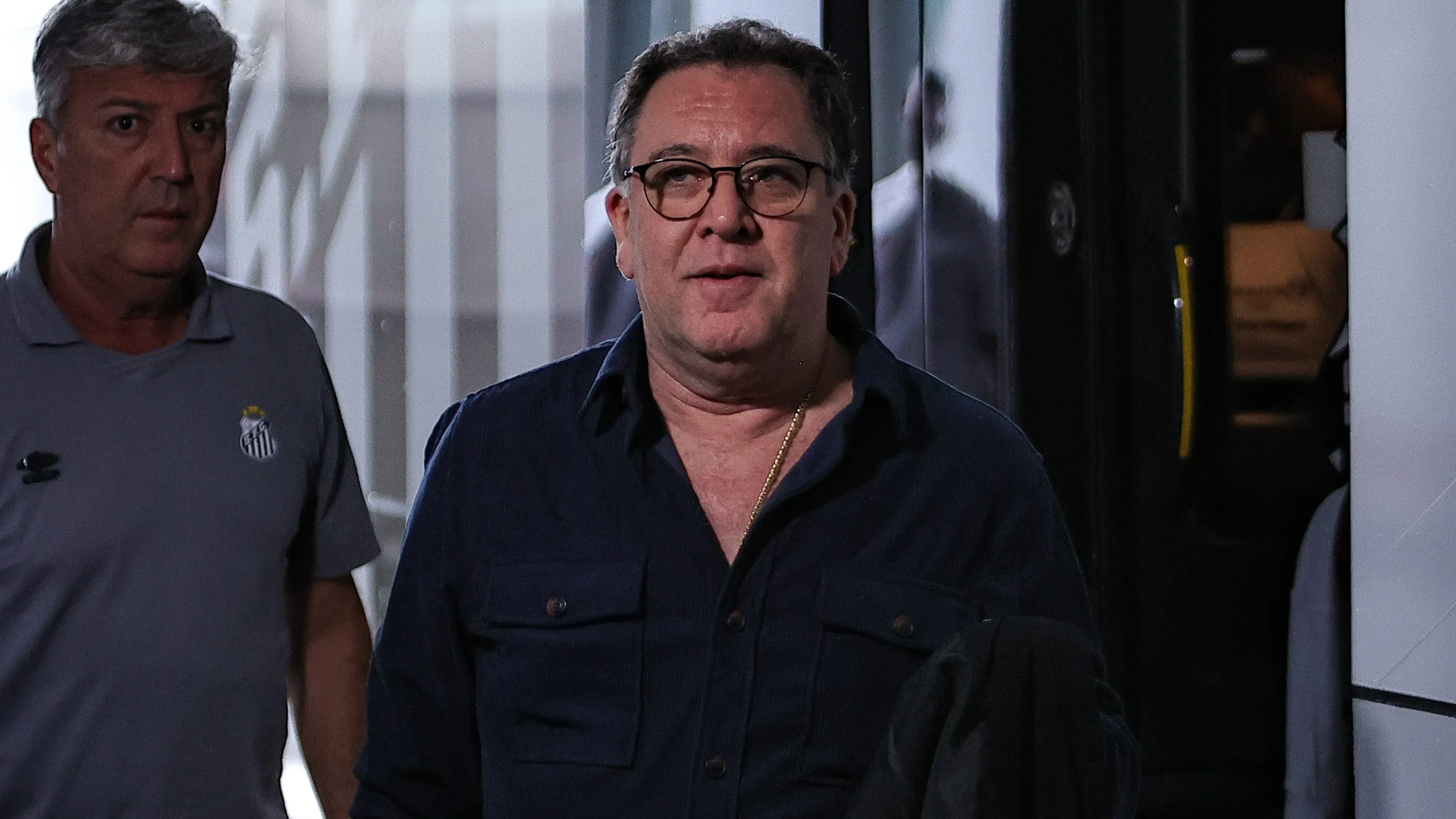 SP – SAO PAULO – 20/04/2025 – BRASILEIRO A 2025, SAO PAULO X SANTOS – Marcelo Teixeira presidente do Santos durante chegada da equipe para partida contra o Sao Paulo no estadio Morumbi pelo campeonato Brasileiro A 2025. Foto: Fabio Giannelli/AGIF