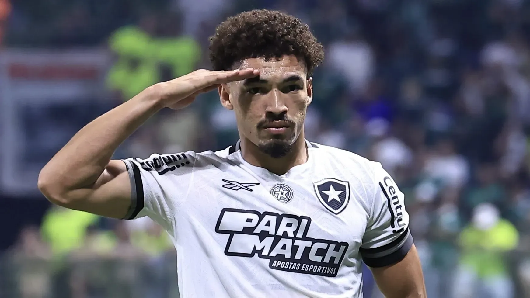 Adryelson foi muito bem pelo Botafogo - Foto: Marcello Zambrana/AGIF.