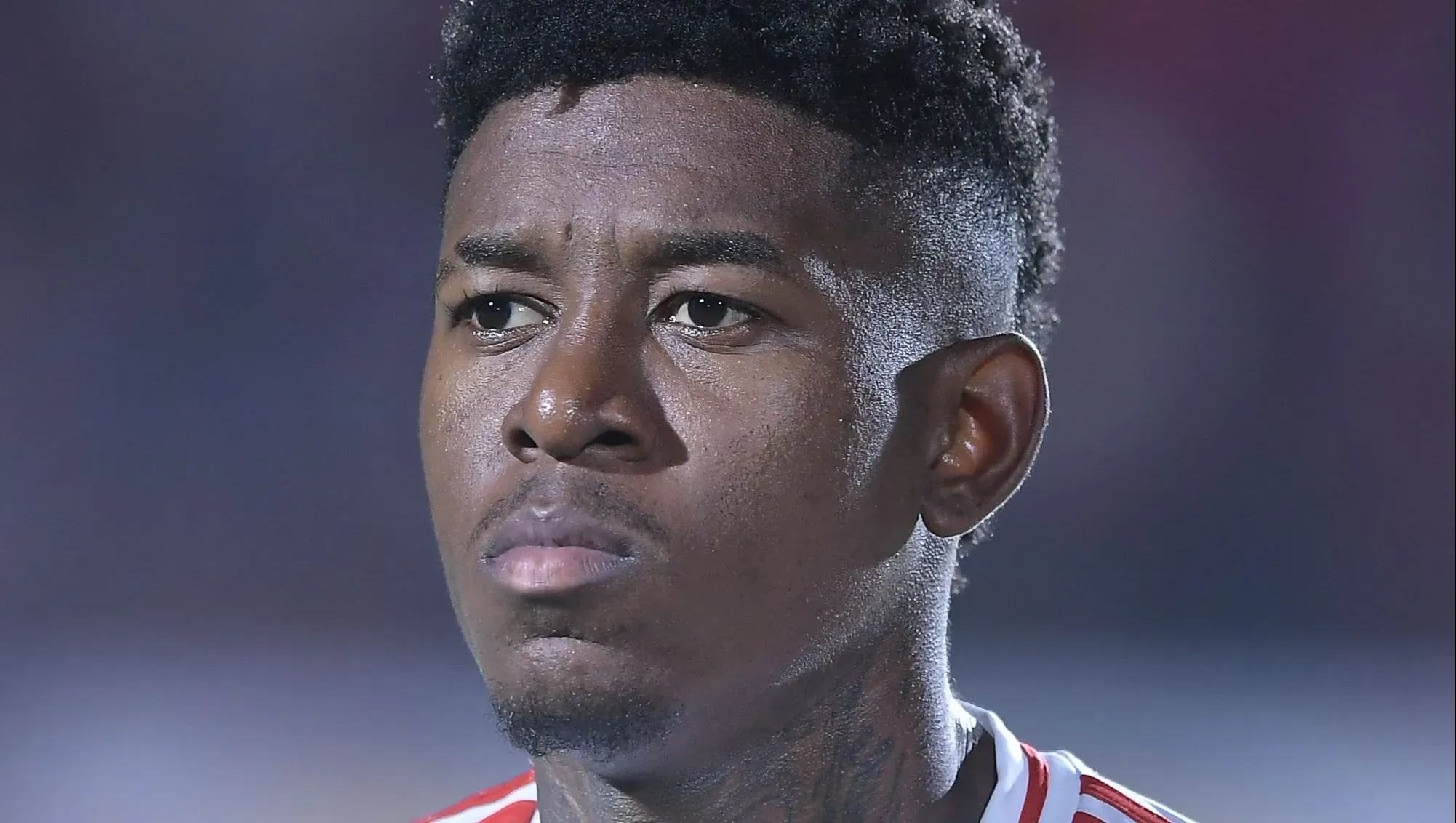 BA – SALVADOR – 05/11/2025 – BRASILEIRO A 2025, VITORIA X INTERNACIONAL – Vitao jogador do Internacional durante partida contra o Vitoria no estadio Barradao pelo campeonato Brasileiro A 2025. Foto: Jhony Pinho/AGIF