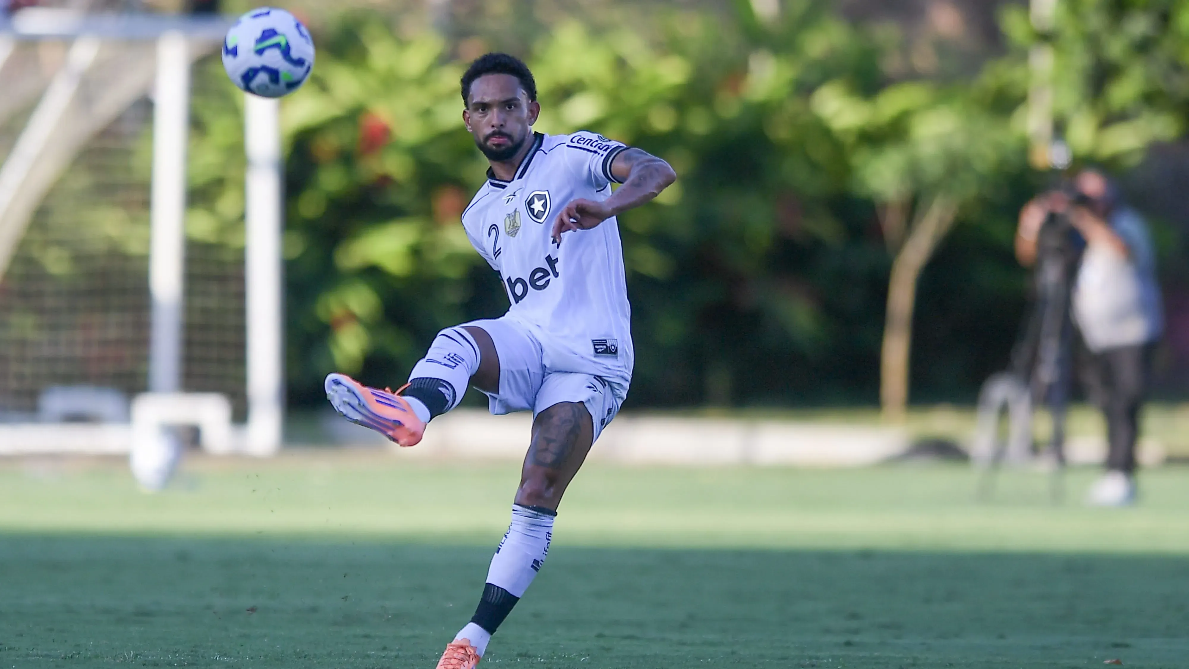 Vitinho jogador do Botafogo
