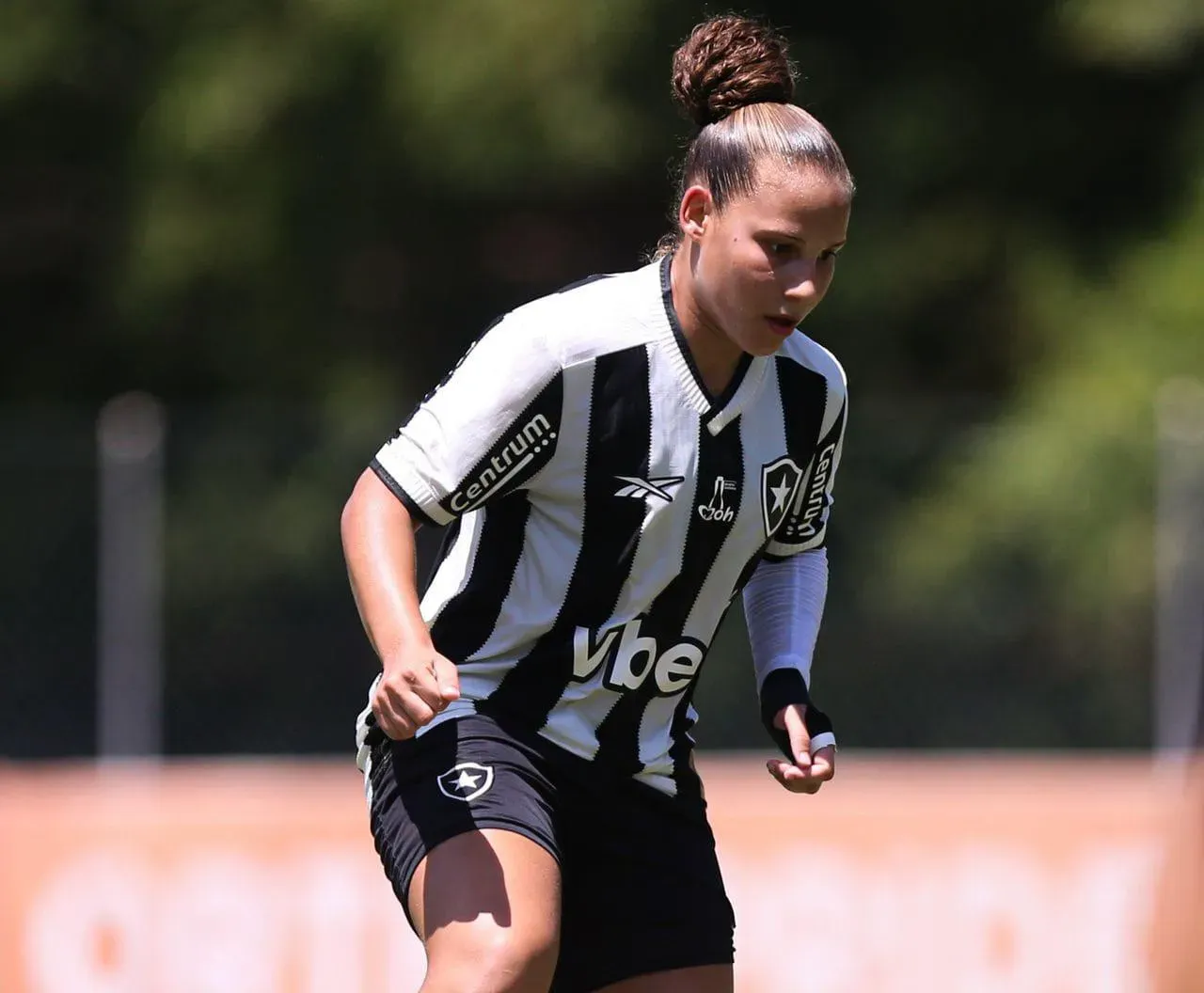 Duda Basílio, jogadora do Botafogo. Foto: Divulgação/Botafogo