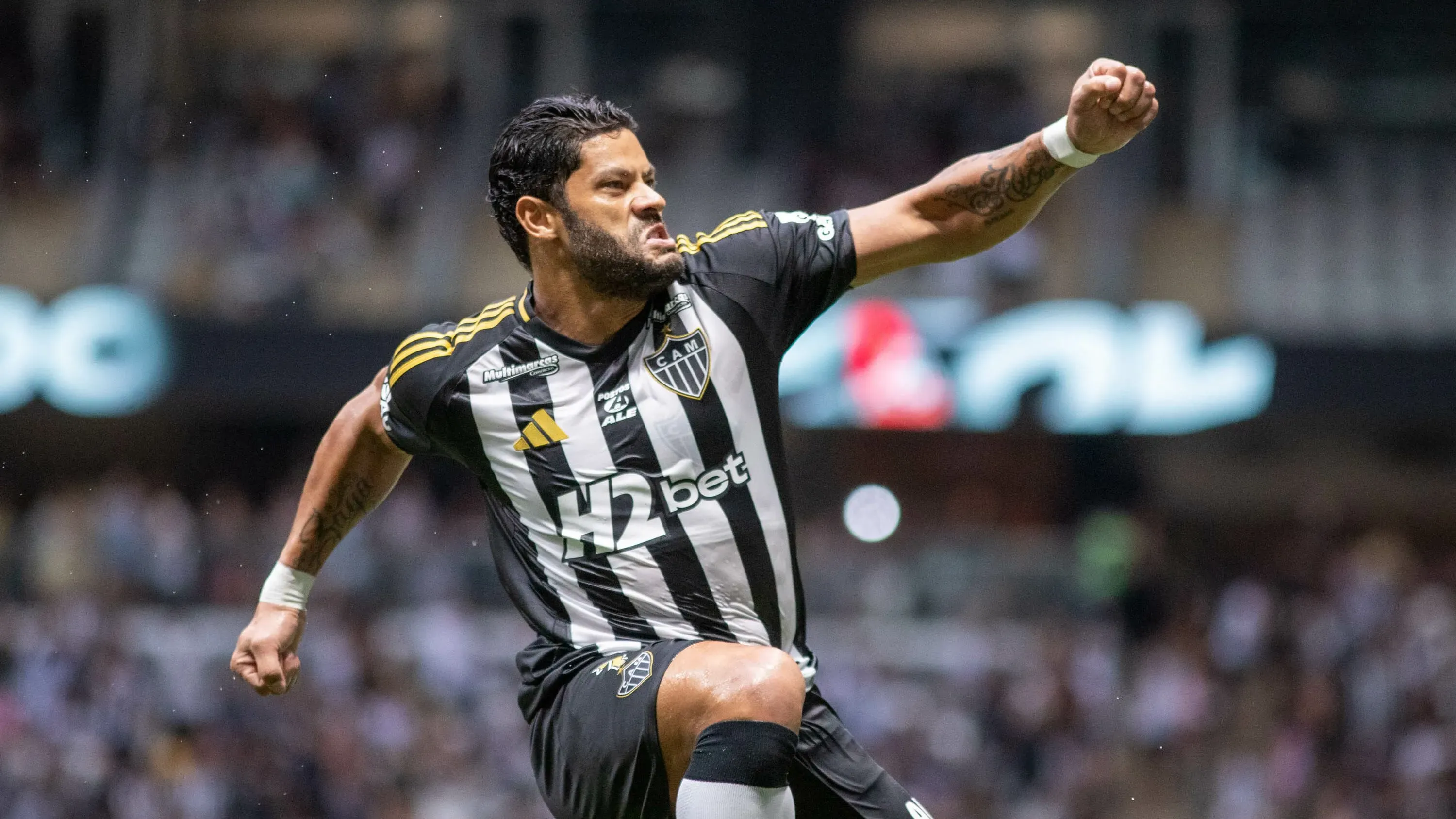 Hulk também é disputado pelo Fluminense – Foto: Fernando Moreno/AGIF