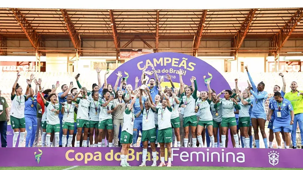 Palmeiras comemora título da Copa do Brasil Feminina
