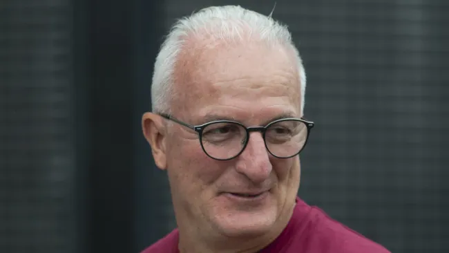 Foto: Anderson Romao/AGIF – Dorival Júnior gosta do futebol do atacante rubro-negro.