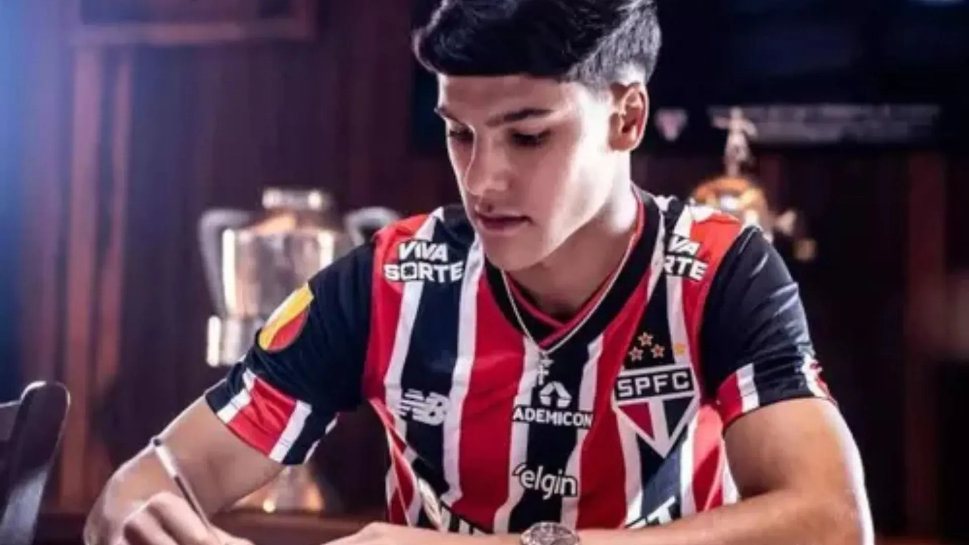 Crespo bate o martelo sobre joia e define promoção de Nicolas ao time profissional do São Paulo em 2026 – Foto: Divulgação São Paulo