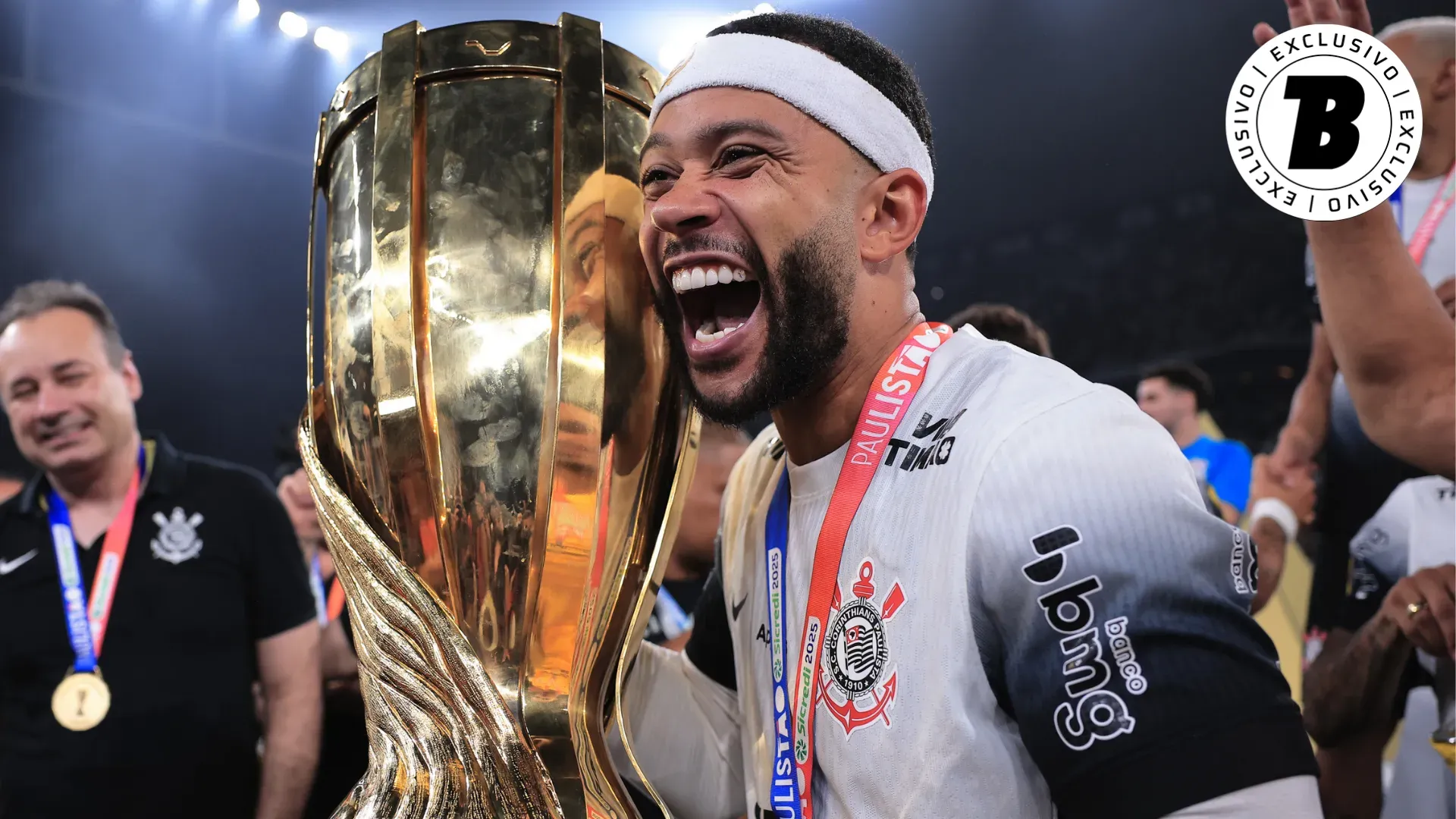 Memphis Depay comemora conquista do Campeonato Paulista de 2025 pelo Corinthians. Foto: Ettore Chiereguini/AGIF